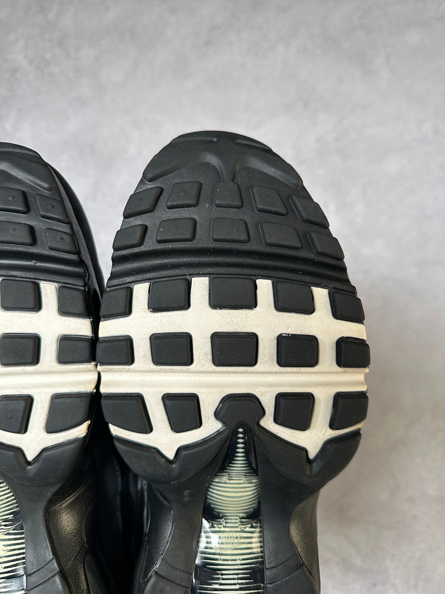 Nike Air Max 95 - Essential Smoke Grey - UK7.5