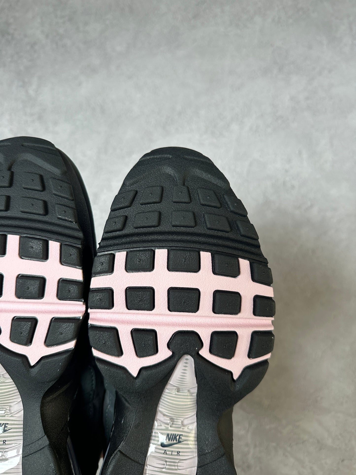 Nike Air Max 95 - Pink Foam 2025 - UK7.5