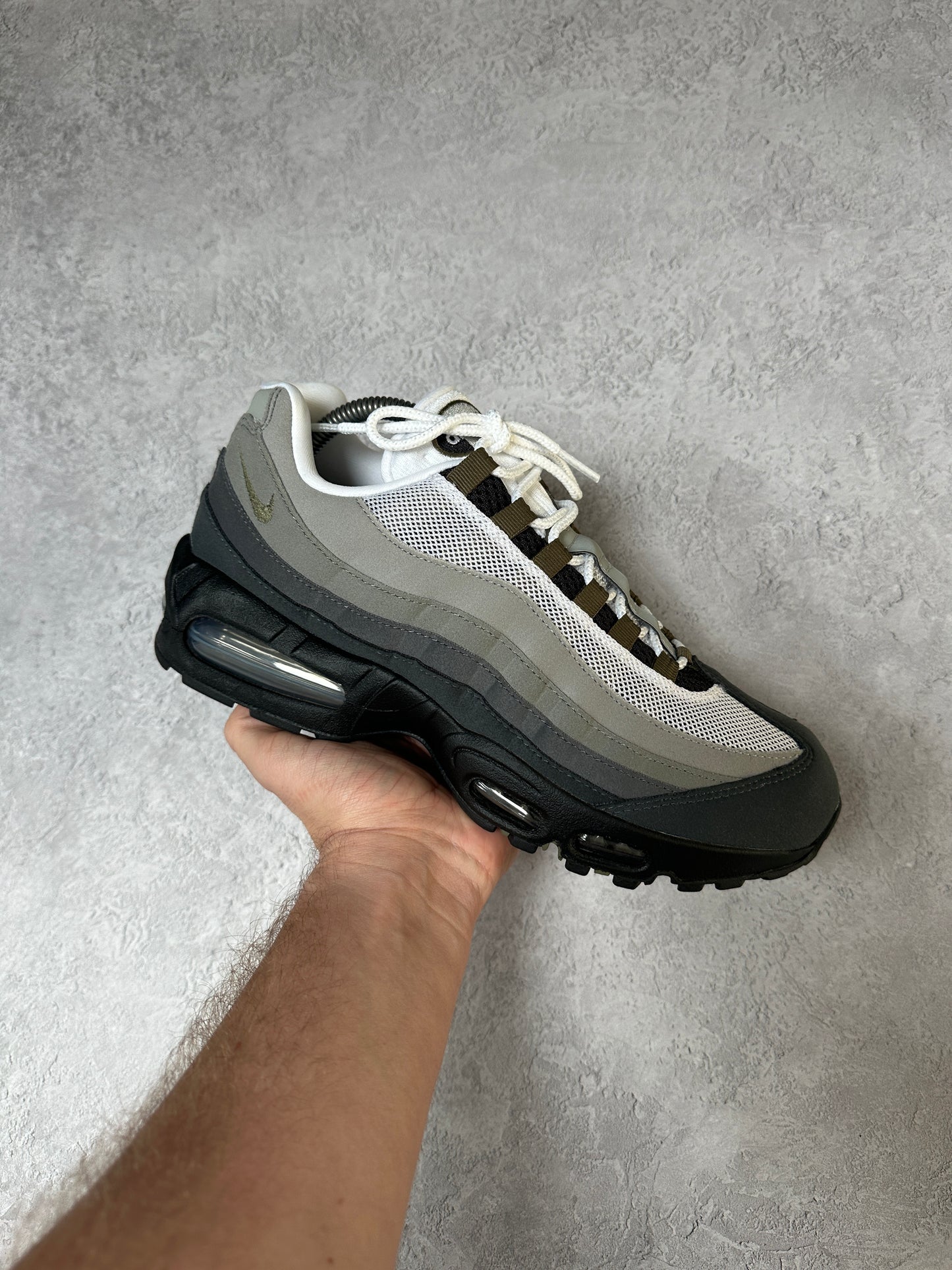 Nike Air Max 95 - Medium Olive - UK7.5