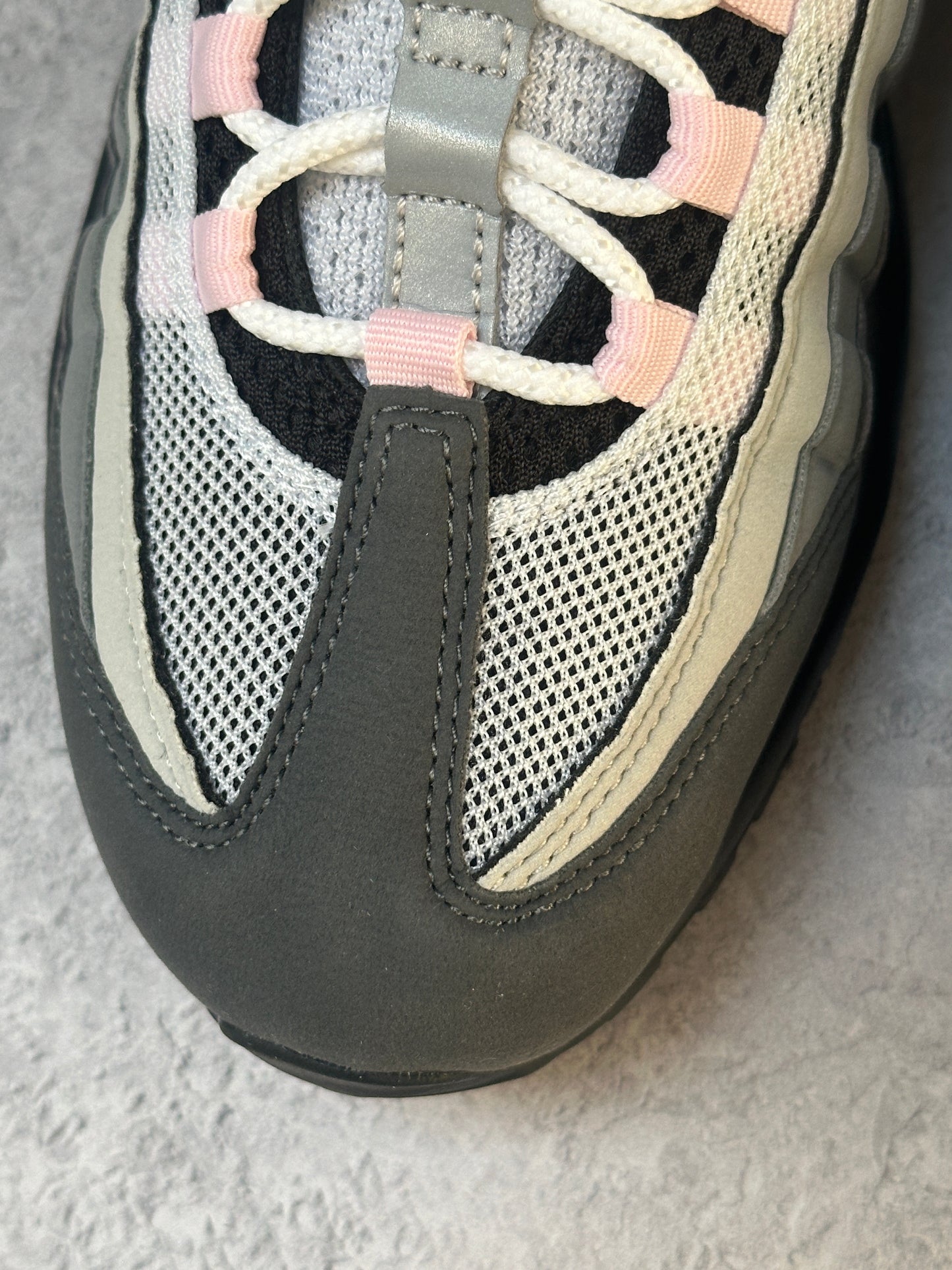 Nike Air Max 95 - Pink Foam - UK7