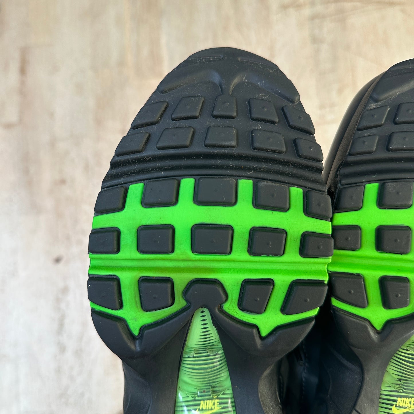 Nike Air Max 95 - Evolution of Icons - UK5.5