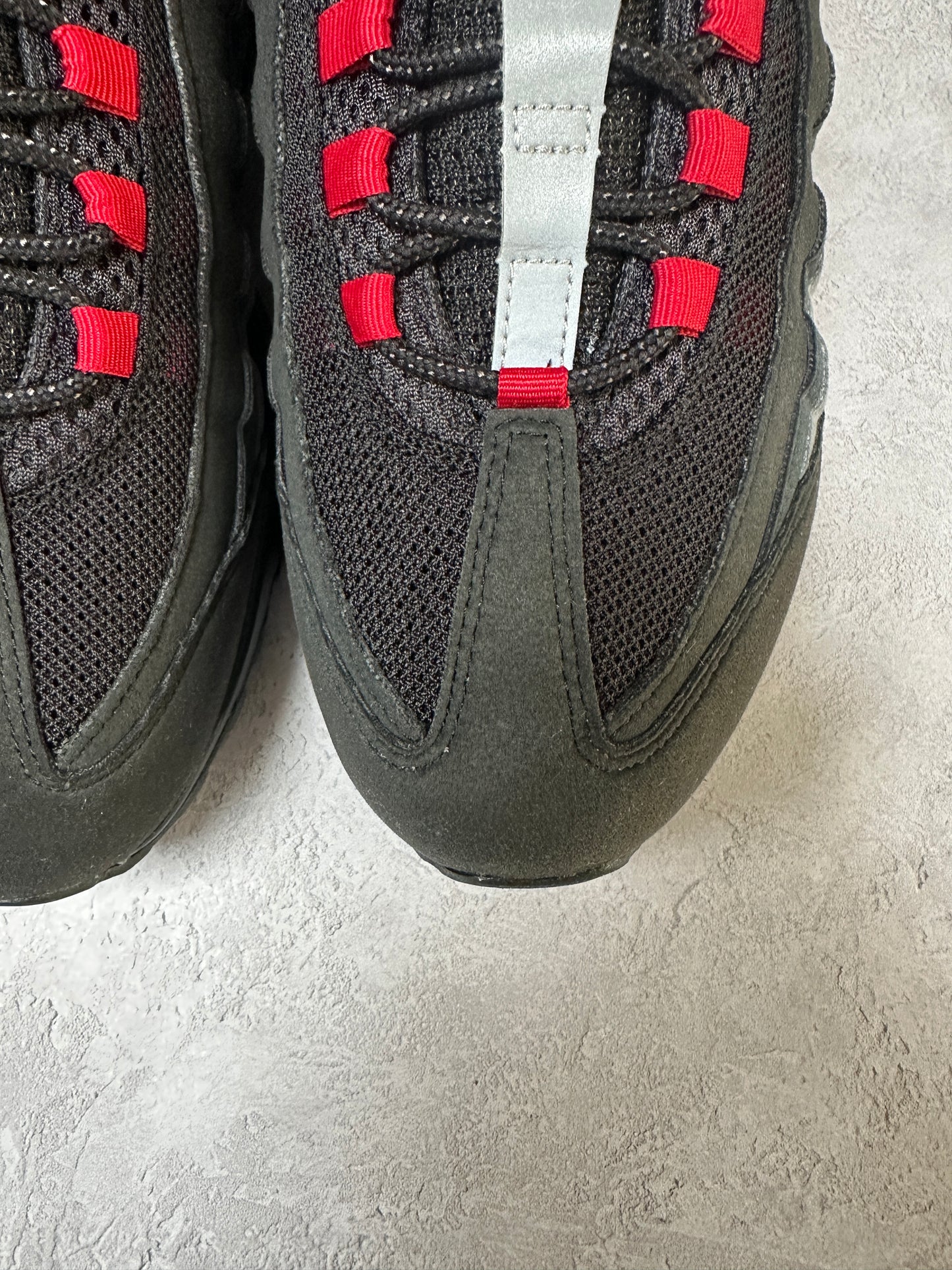 Nike Air Max 95 - Liverpool FC - UK10