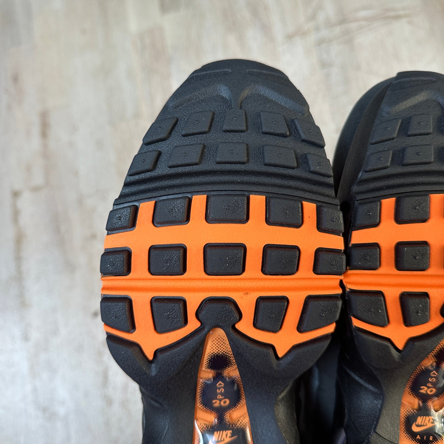 Nike Air Max 95 - Mandarin 2025 - UK7.5