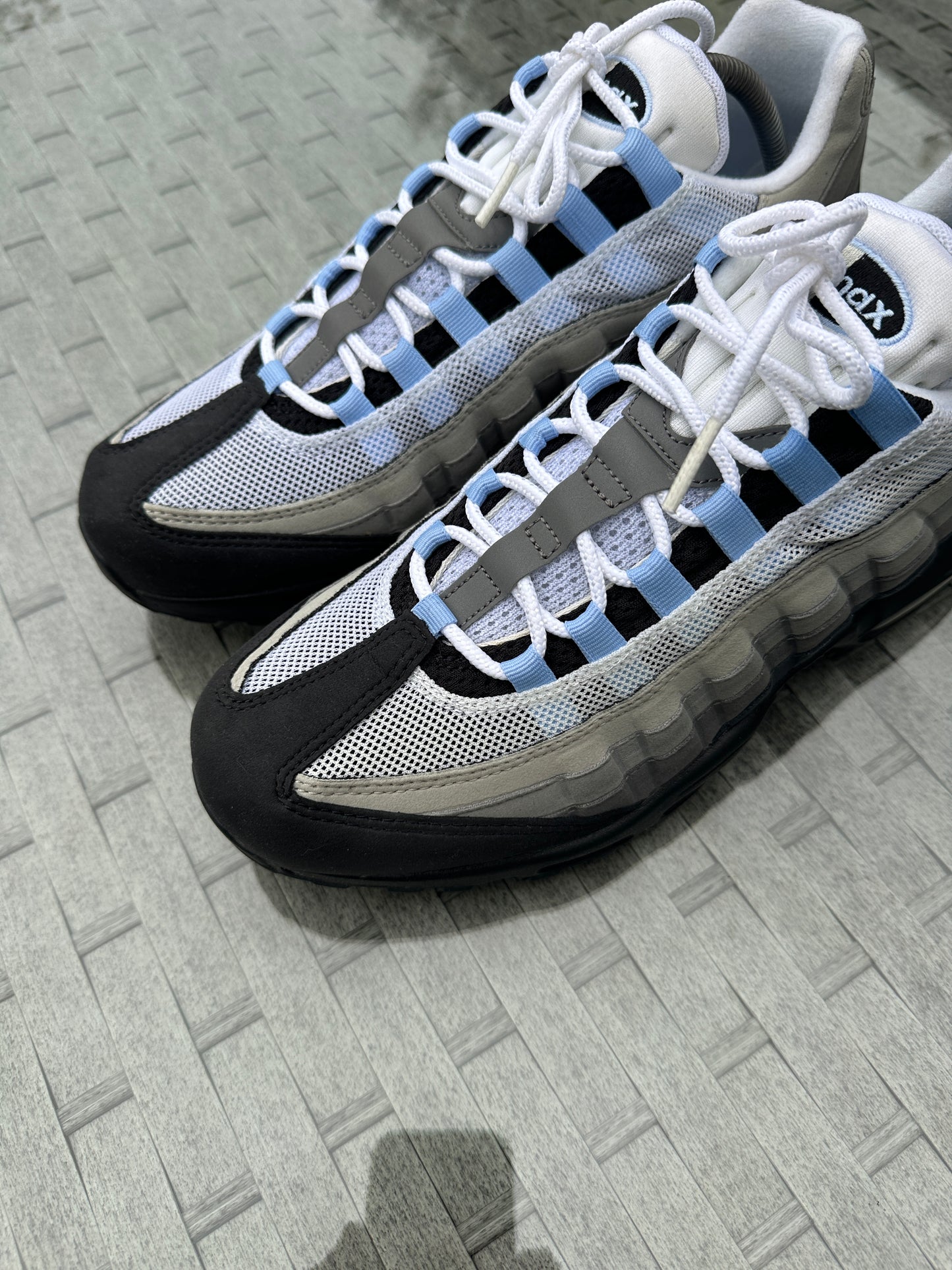 Nike Air Max 95 - Aluminum - UK9.5