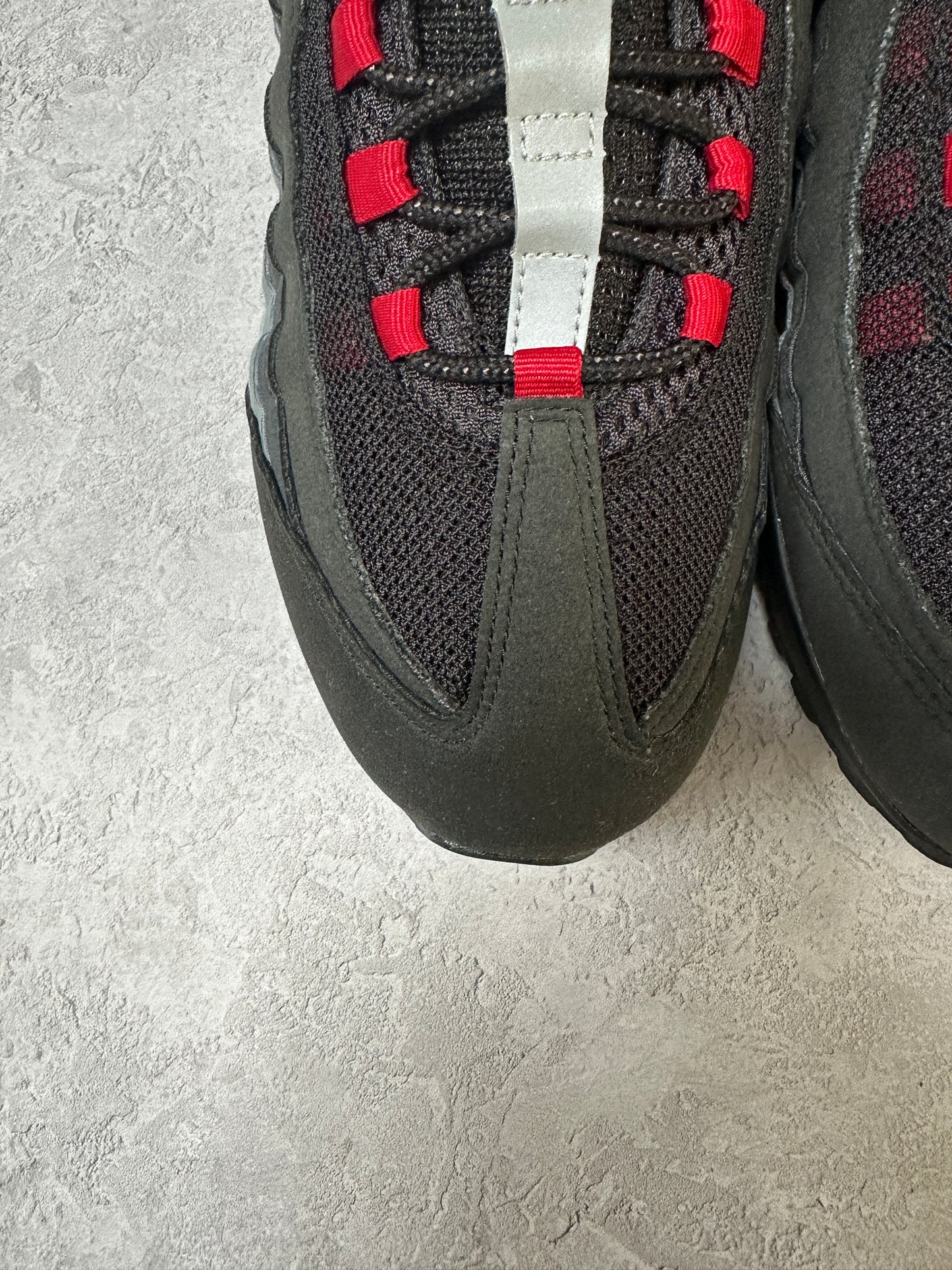 Nike Air Max 95 - Liverpool FC - UK10