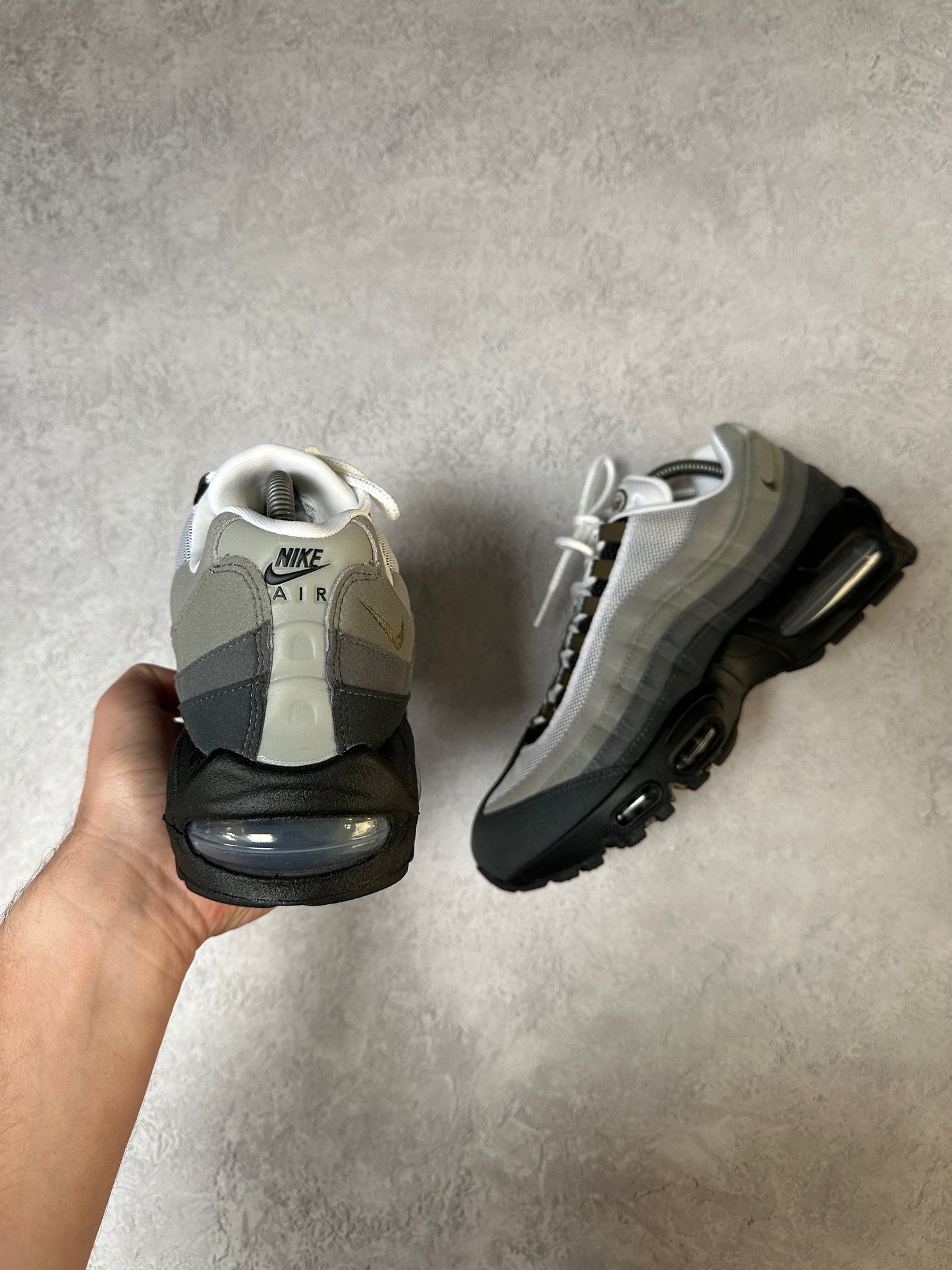 Nike Air Max 95 - Medium Olive - UK7.5