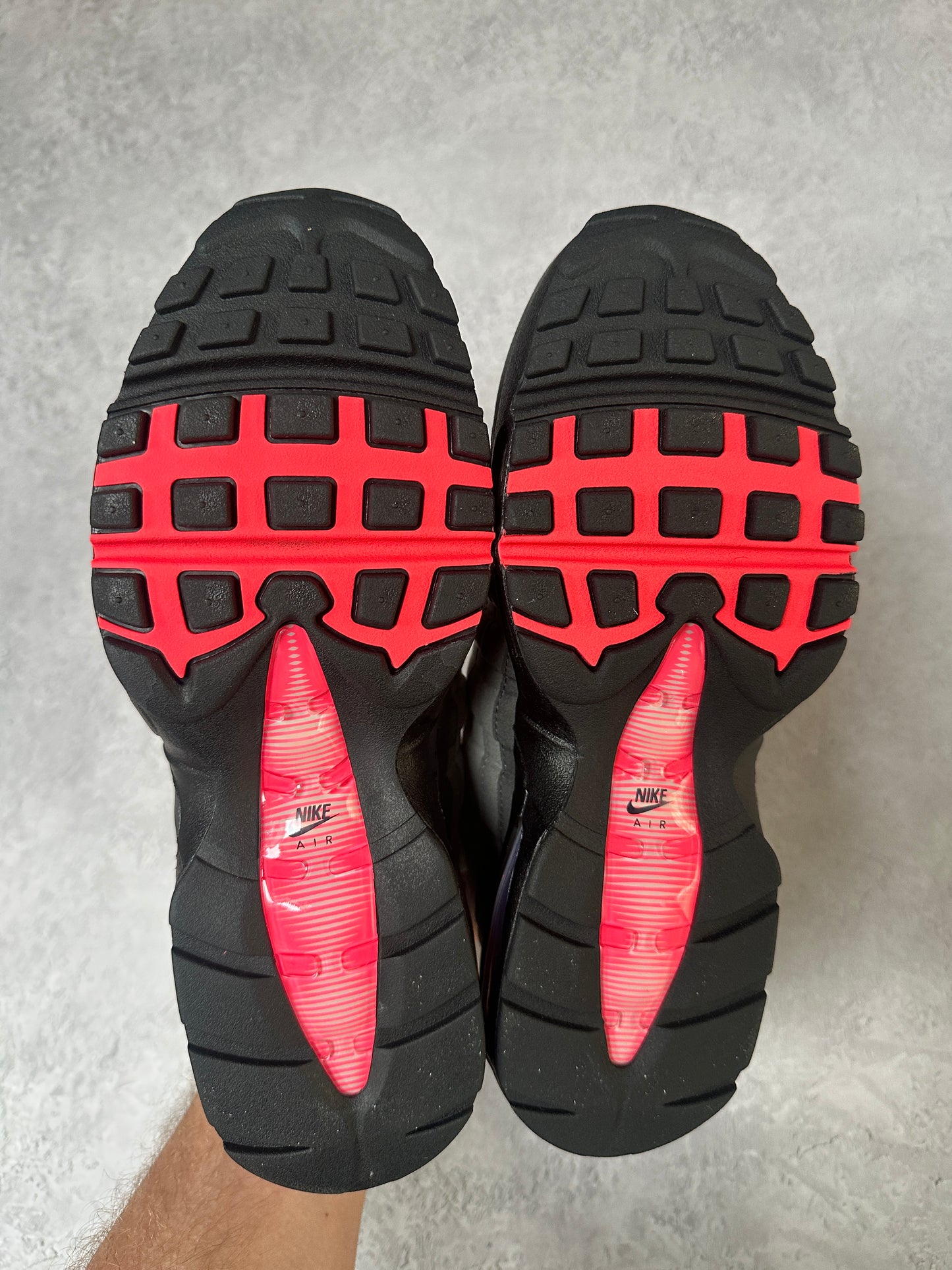 Nike Air Max 95 - Solar Red 2025 - UK7.5