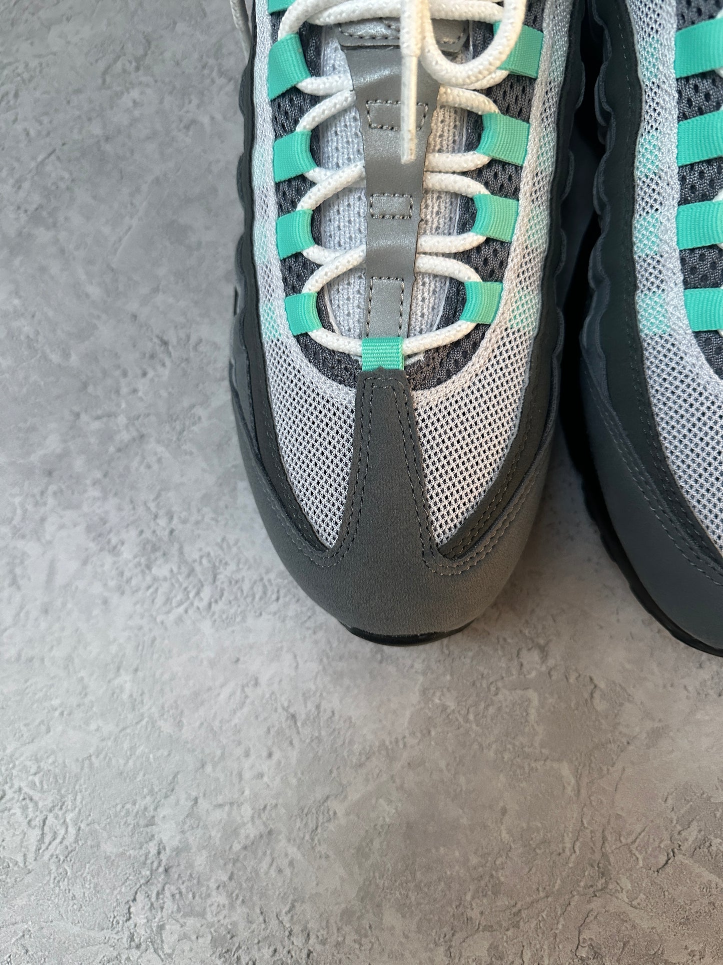 Nike Air Max 95 - Hyper Turquoise - UK7.5