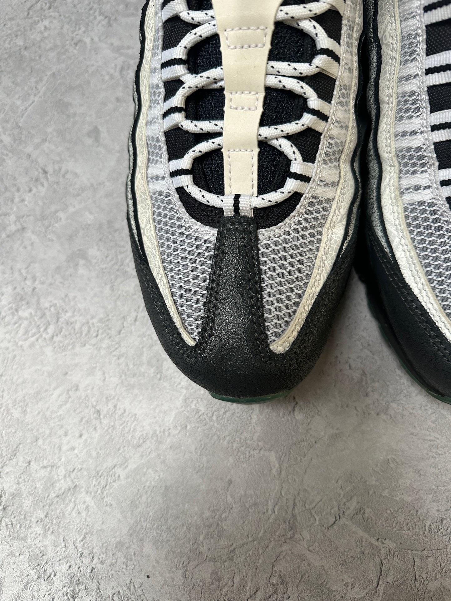 Nike Air Max 95 - Day of the Dead - UK8.5