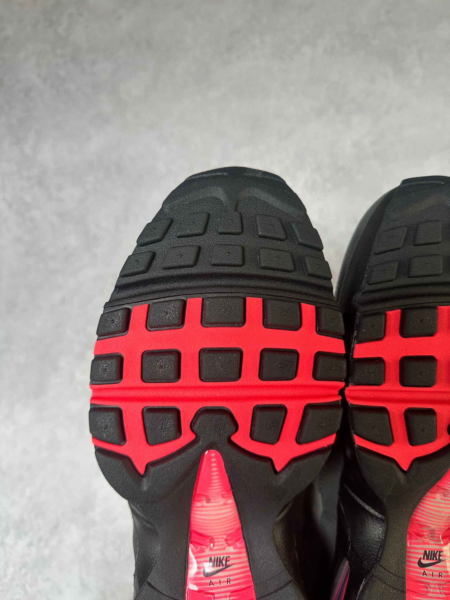 Nike Air Max 95 - Solar Red 2025 - UK8.5