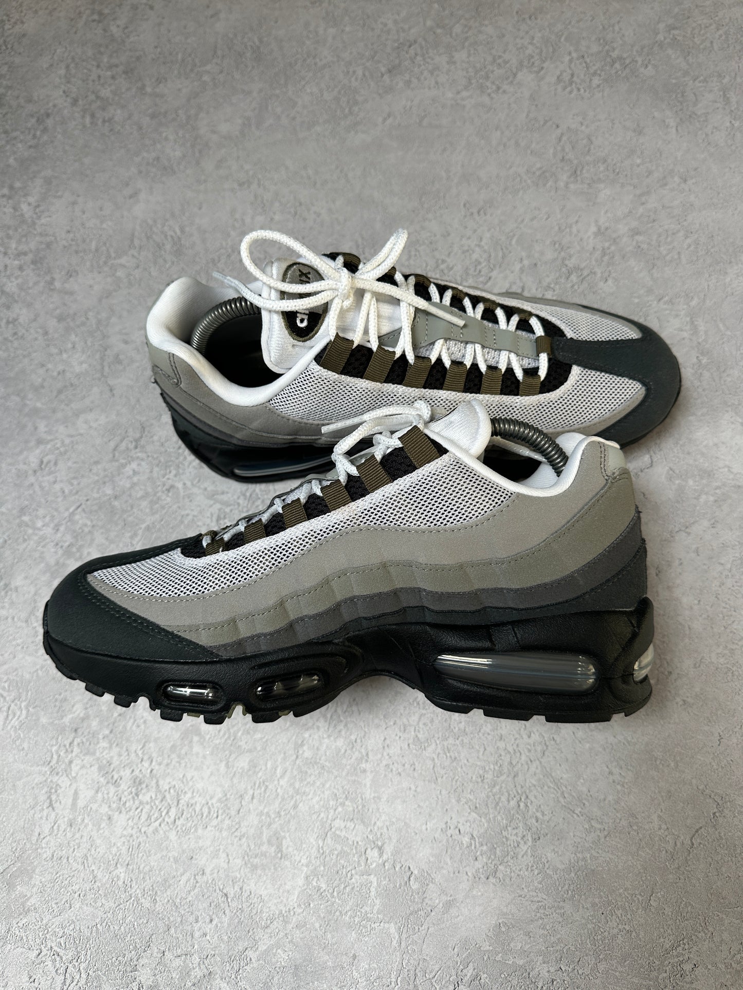 Nike Air Max 95 - Medium Olive - UK7.5