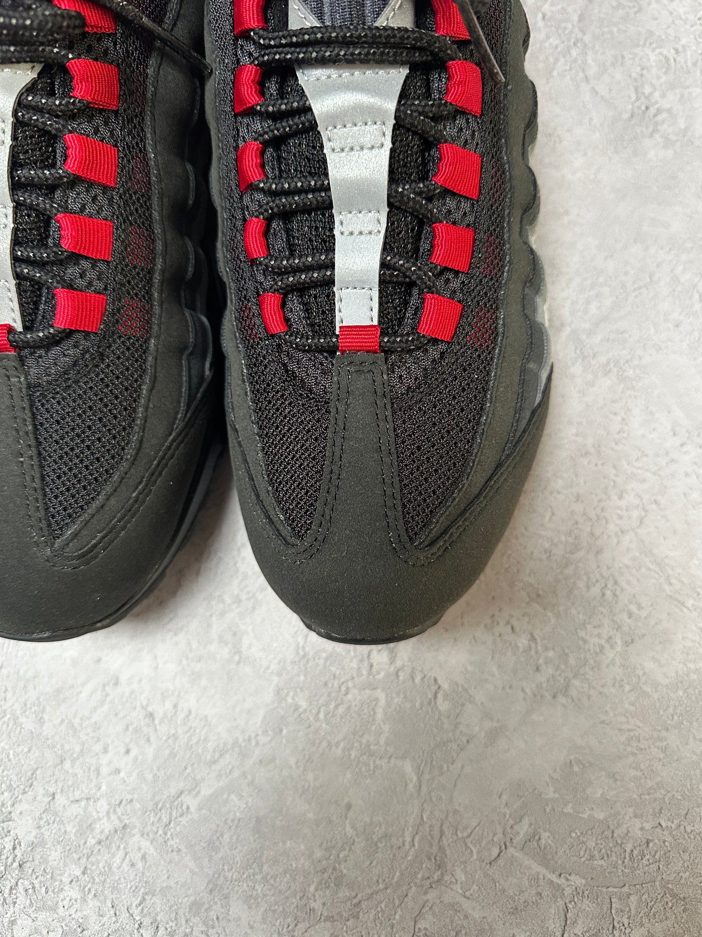 Nike Air Max 95 - Liverpool FC - UK7.5