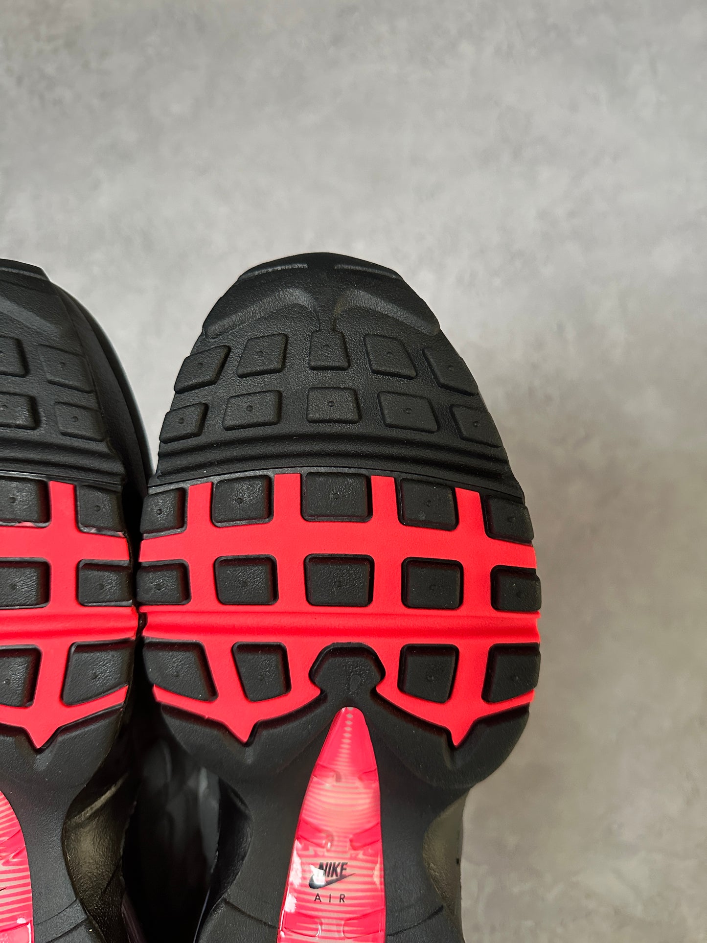 Nike Air Max 95 - Solar Red 2025 - UK8.5