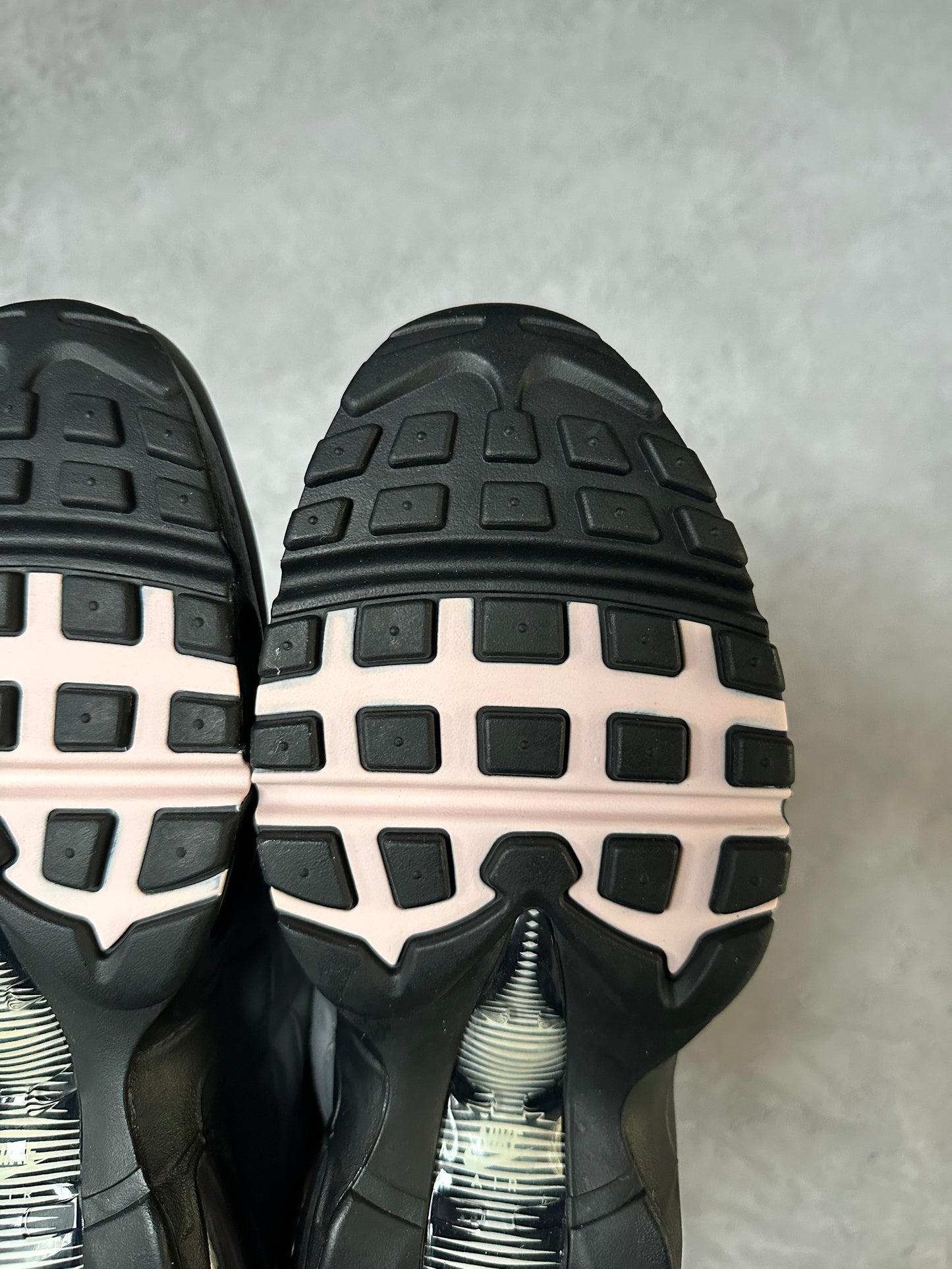 Nike Air Max 95 - Pink Foam - UK8