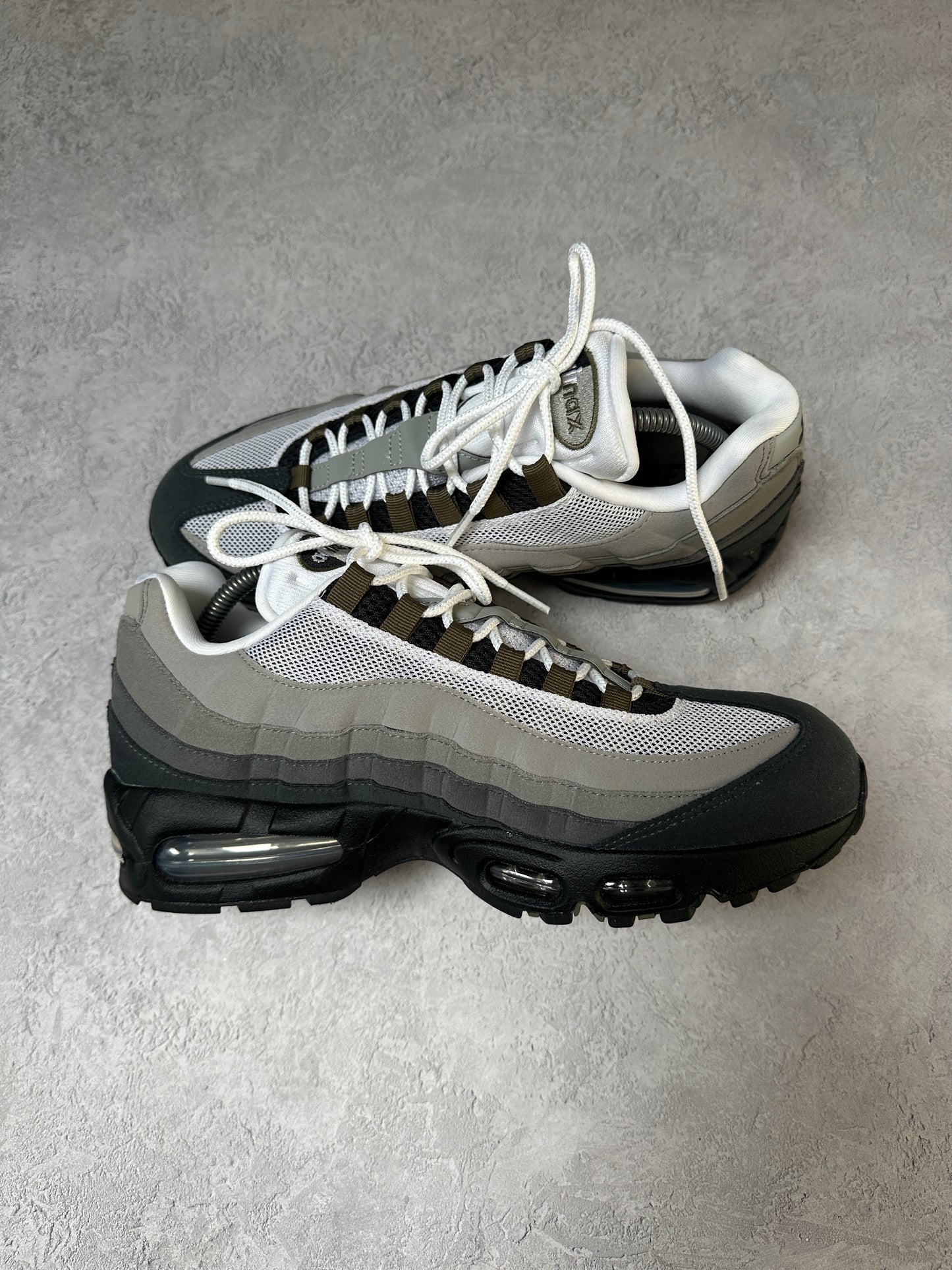 Nike Air Max 95 - Medium Olive - UK8.5