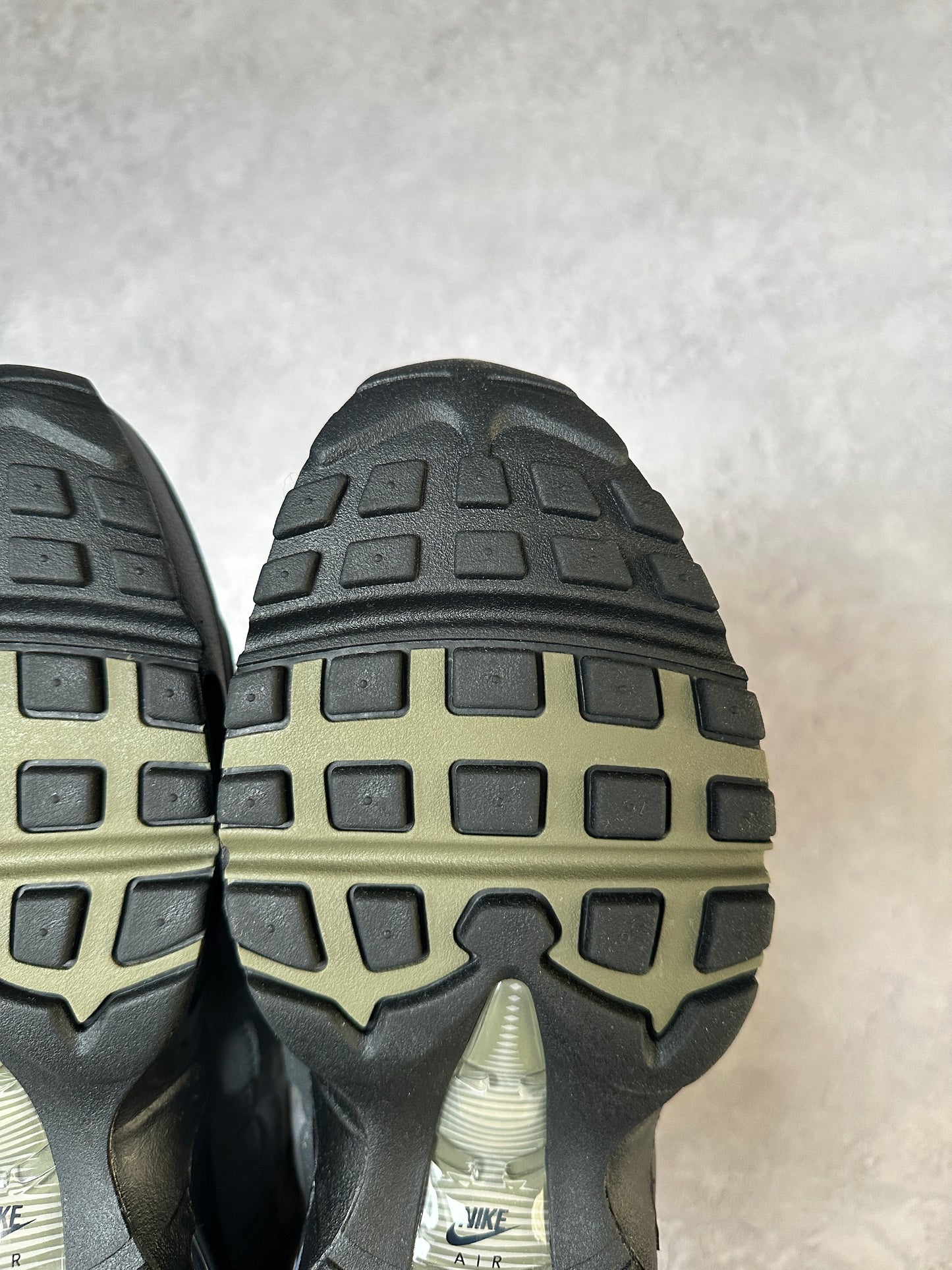 Nike Air Max 95 - Medium Olive - UK8.5