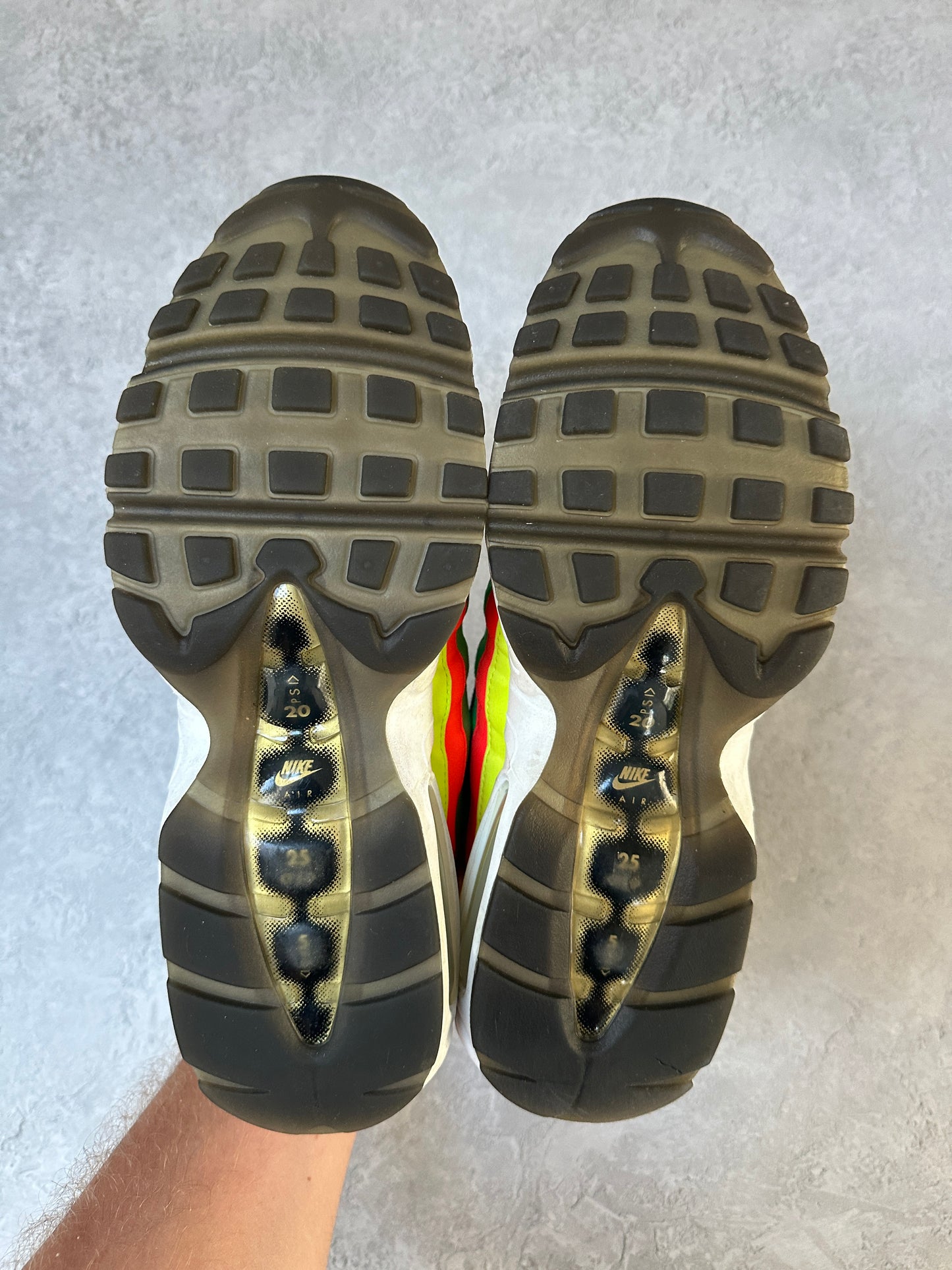 Nike Air Max 95 - Hidden Message - UK7