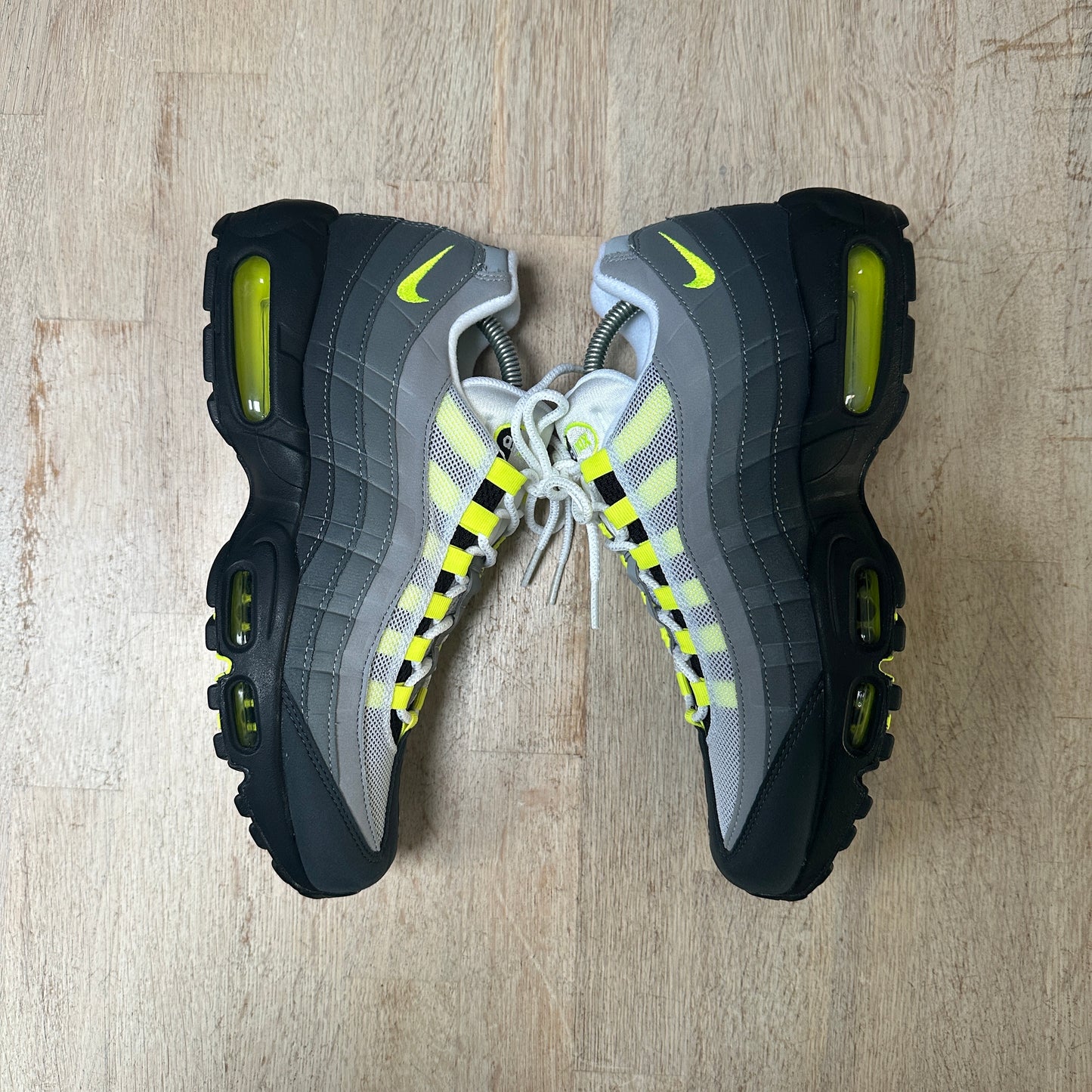 Nike Air Max 95 - Neon 2020 - UK8.5