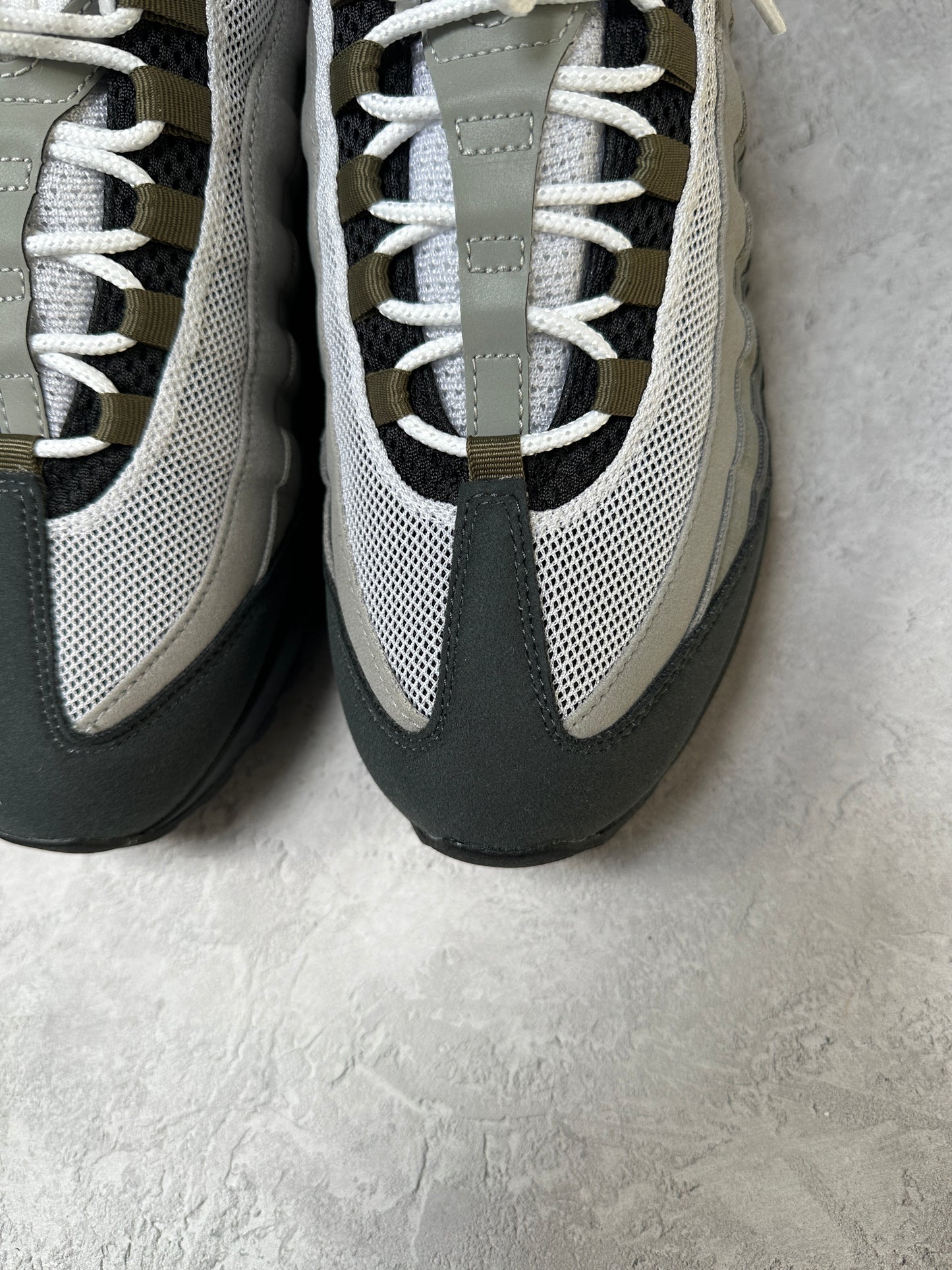 Nike Air Max 95 - Medium Olive - UK8.5