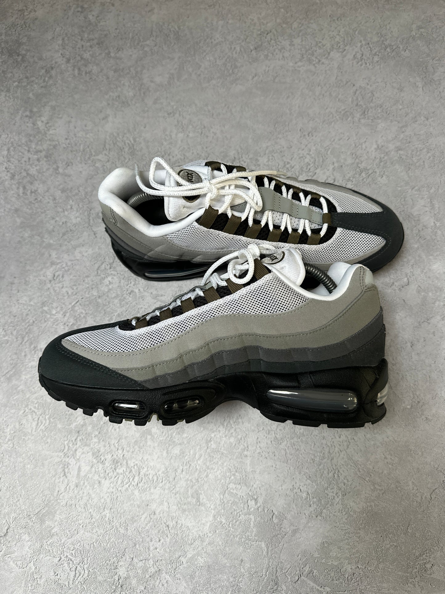 Nike Air Max 95 - Medium Olive - UK8