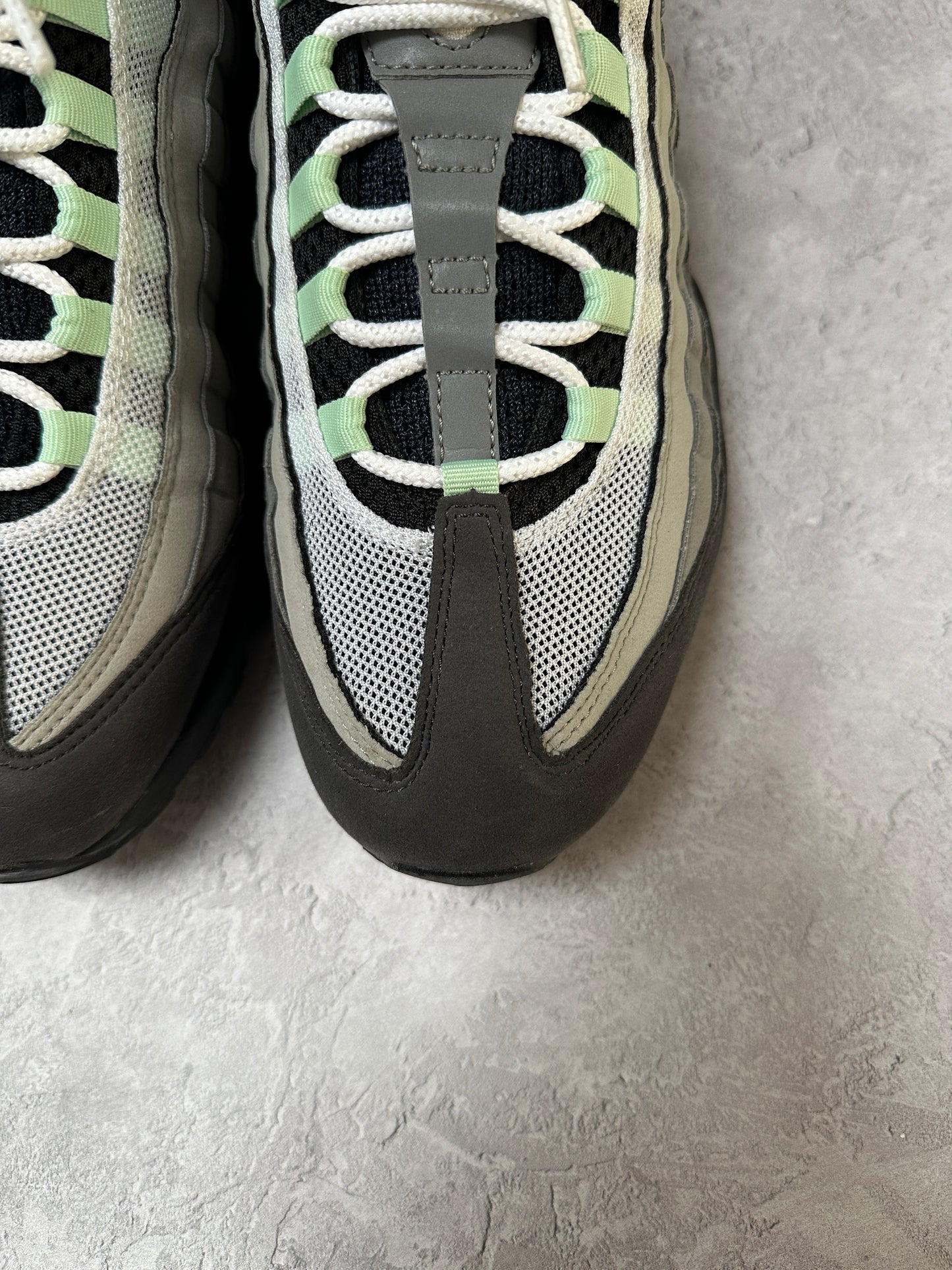 Nike Air Max 95 - Fresh Mint - UK9.5