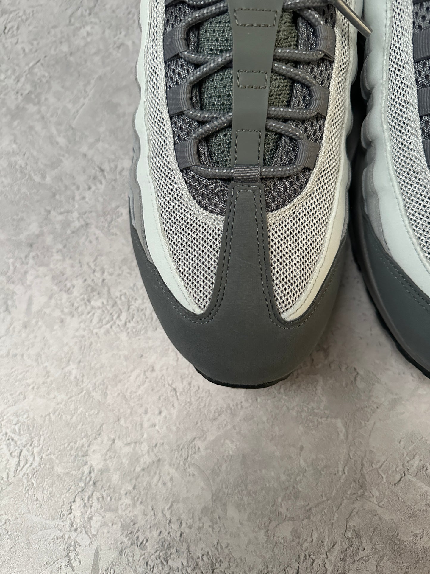 Nike Air Max 95 - Grey Green Abyss - UK10