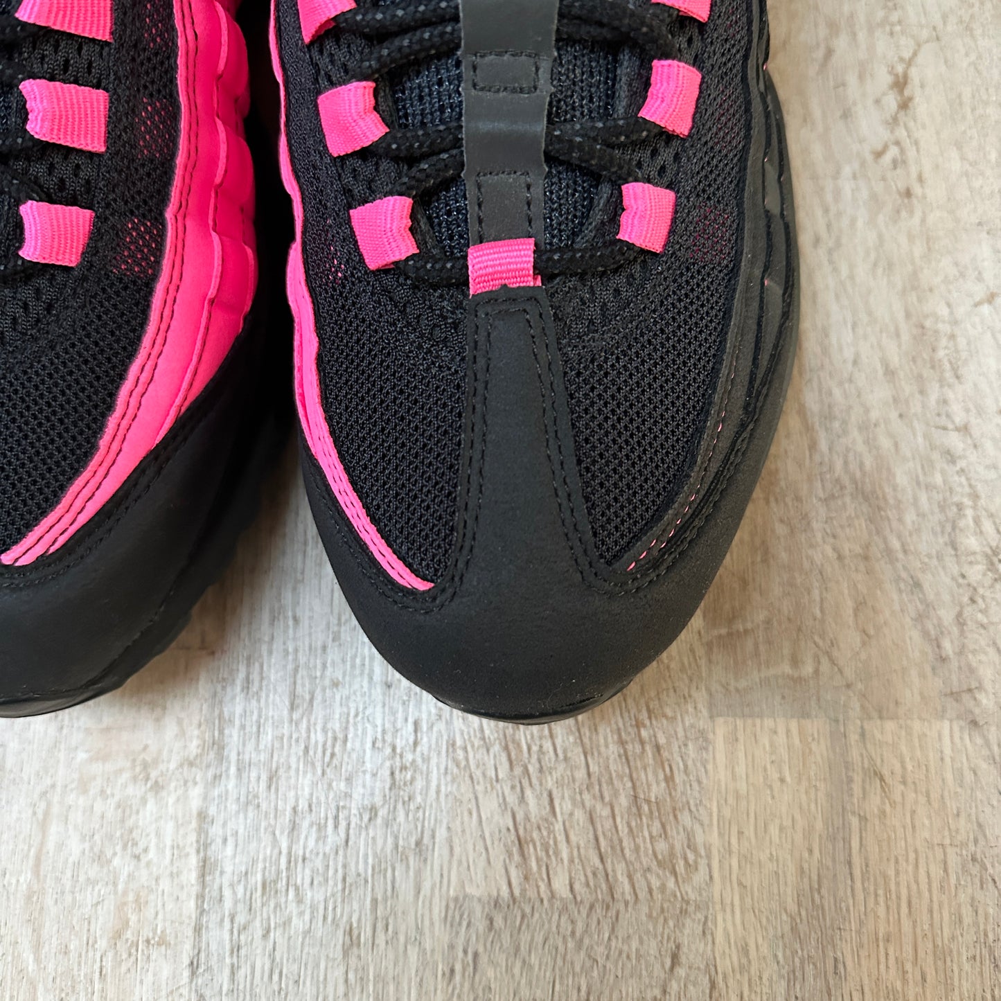 Nike Air Max 95 - Pink Blast - UK7.5