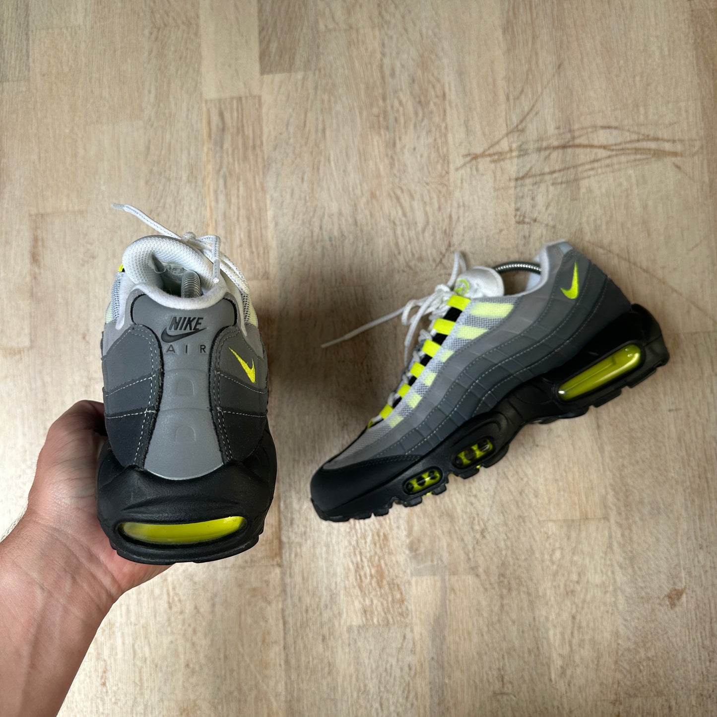 Nike Air Max 95 - Neon 2020 - UK8.5