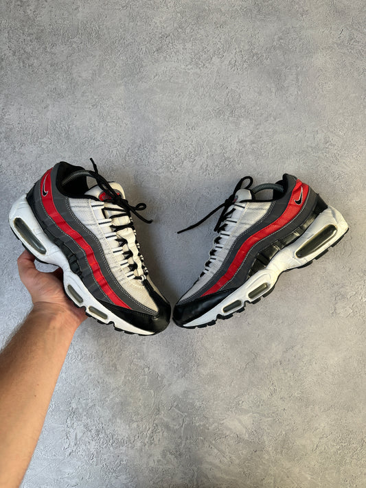 Nike Air Max 95 - Black / Chilling Red / Dark Grey - UK8