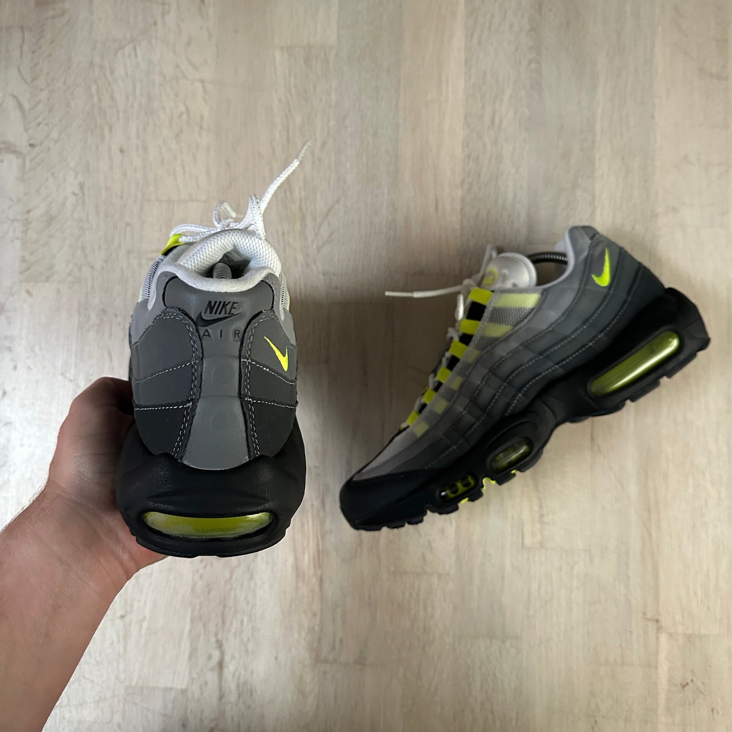 Nike Air Max 95 - Neon 2020 - UK9.5