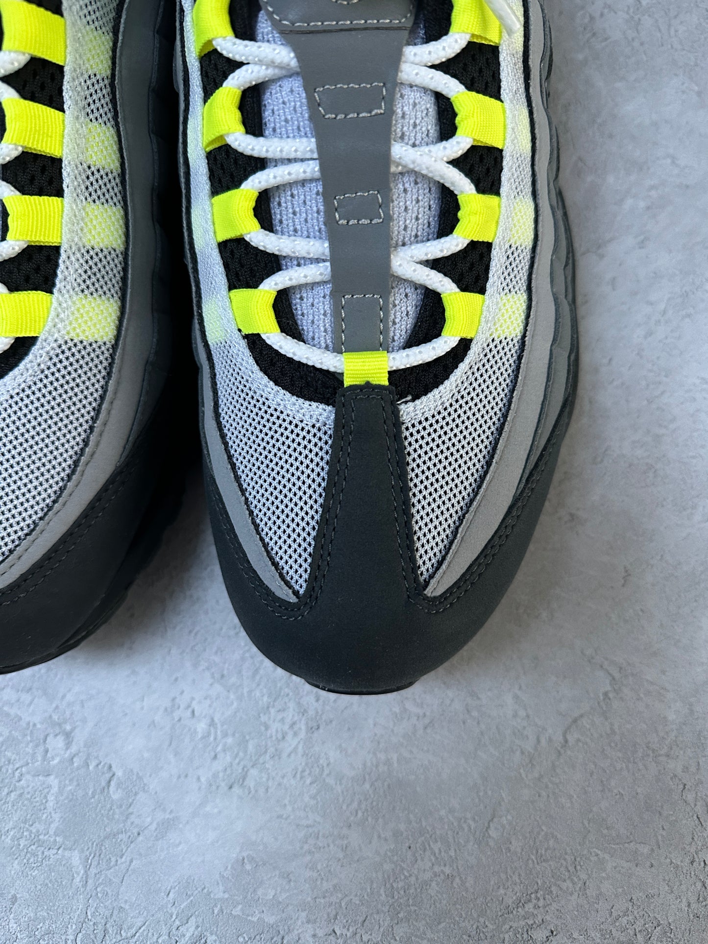 Nike Air Max 95 - Neon 2020 - UK10.5