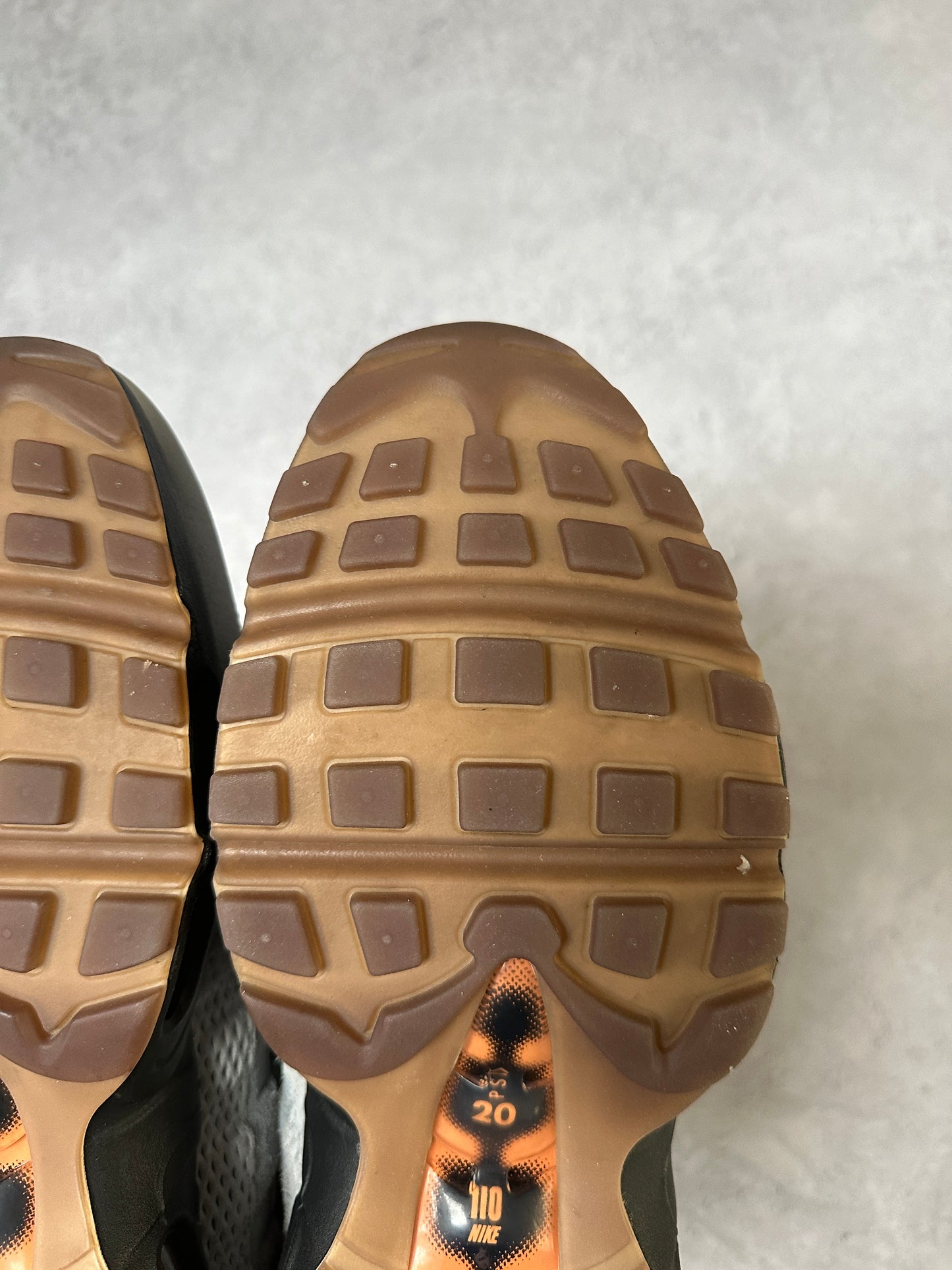 Nike Air Max 95 - 110 - UK9.5