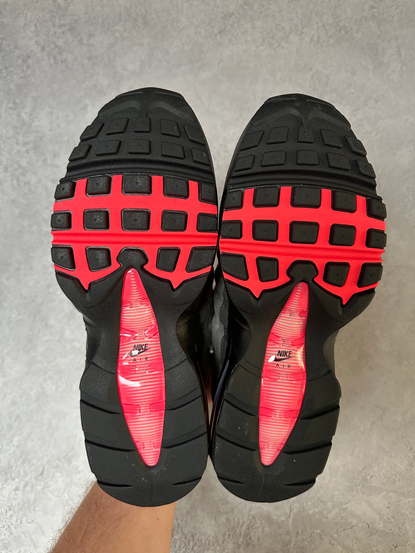 Nike Air Max 95 - Solar Red 2025 - UK7.5