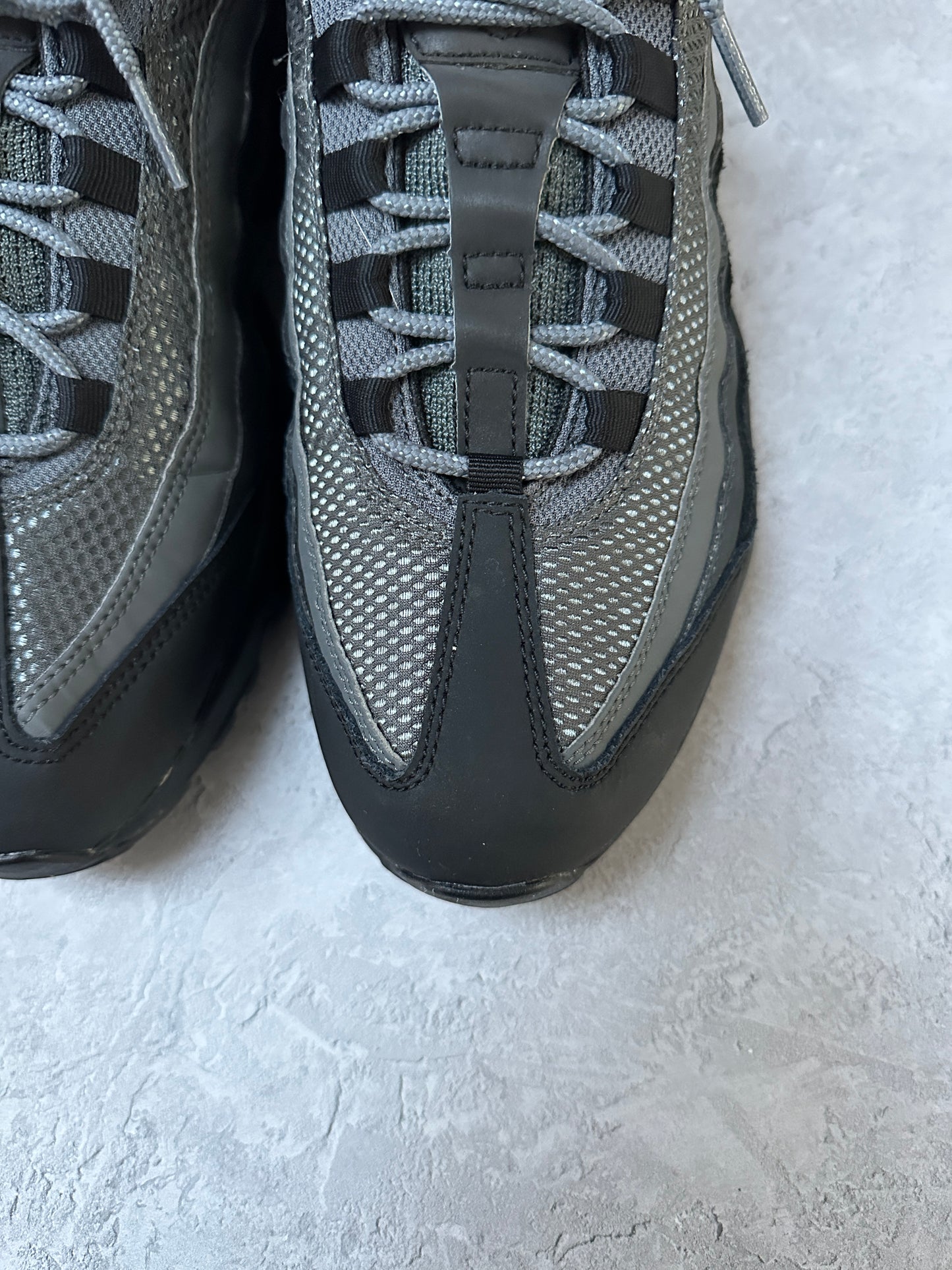 Nike Air Max 95 - Black / Particle Grey - UK10