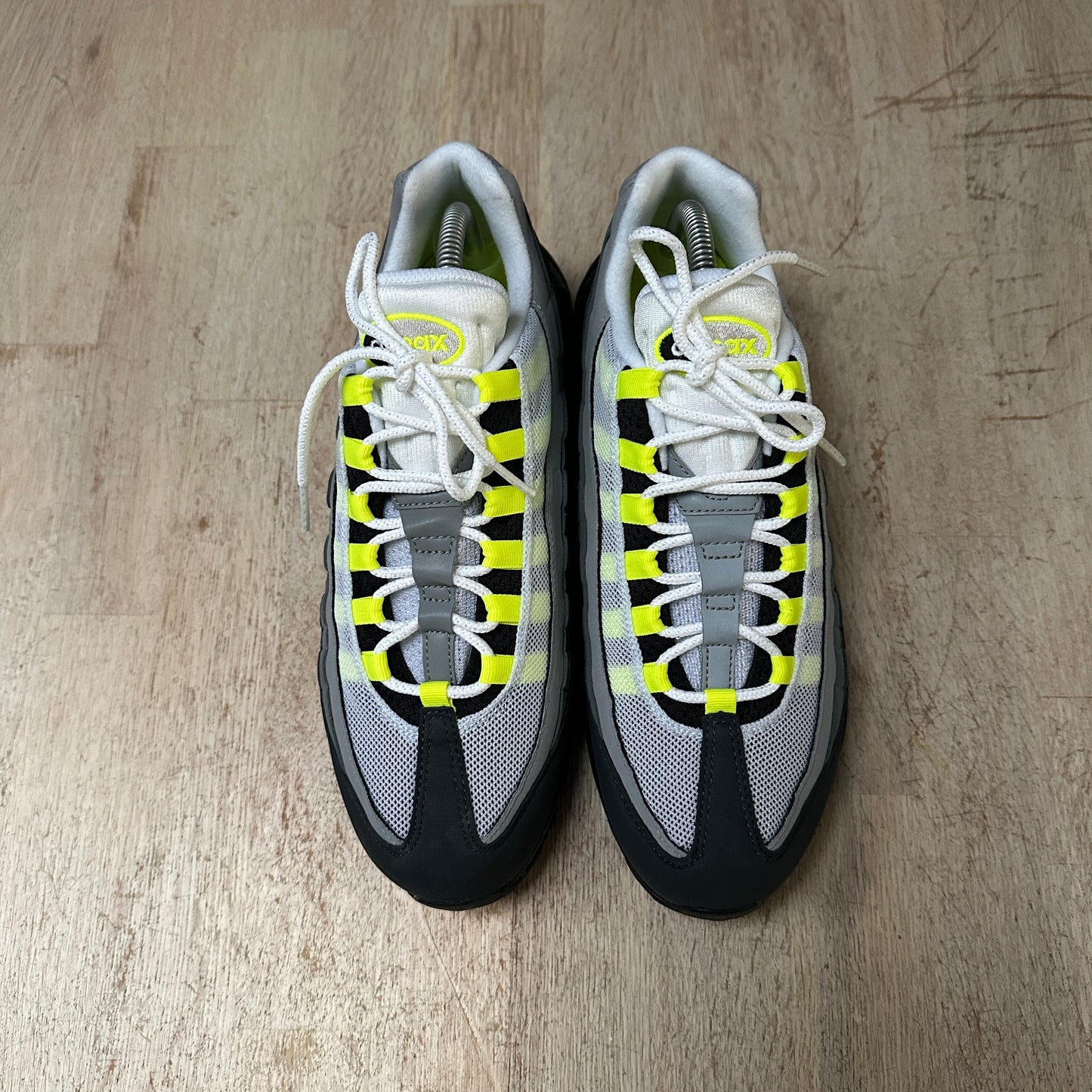 Nike Air Max 95 - Neon 2020 - UK8.5