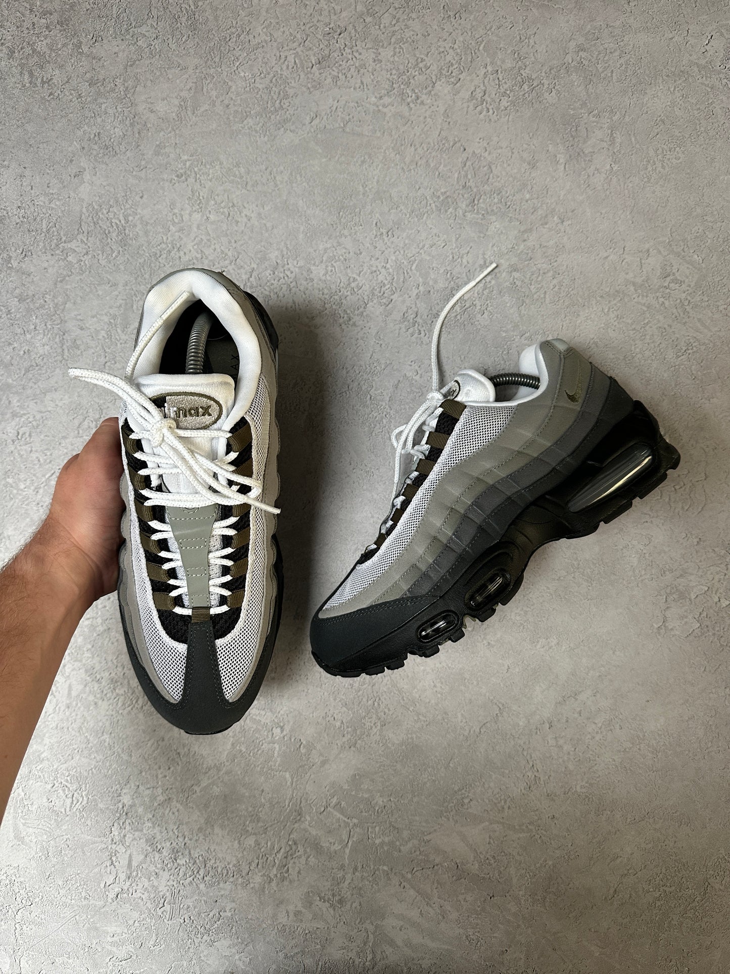 Nike Air Max 95 - Medium Olive - UK8.5