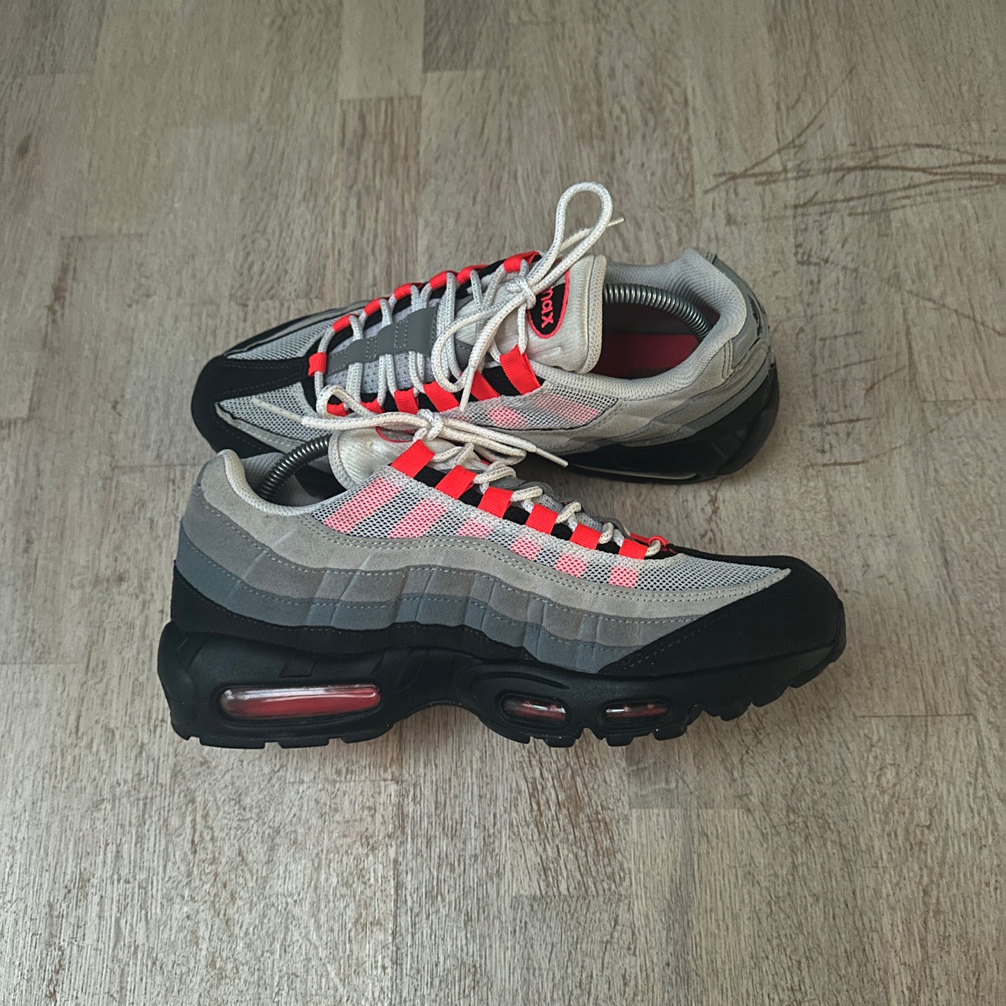 Nike Air Max 95 - Solar Red 2017 - UK8.5