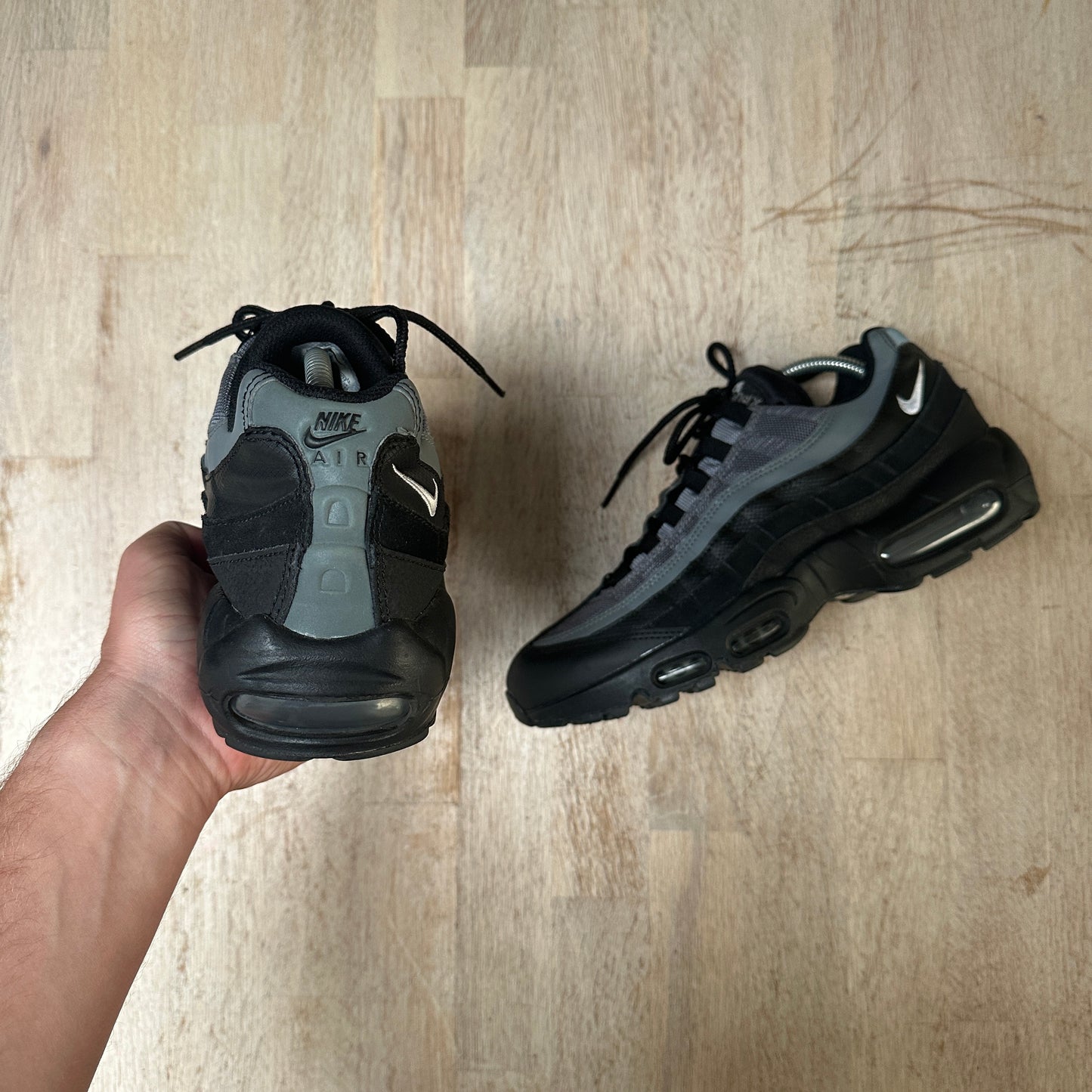 Nike Air Max 95 - Black / Smoke Grey - UK8.5