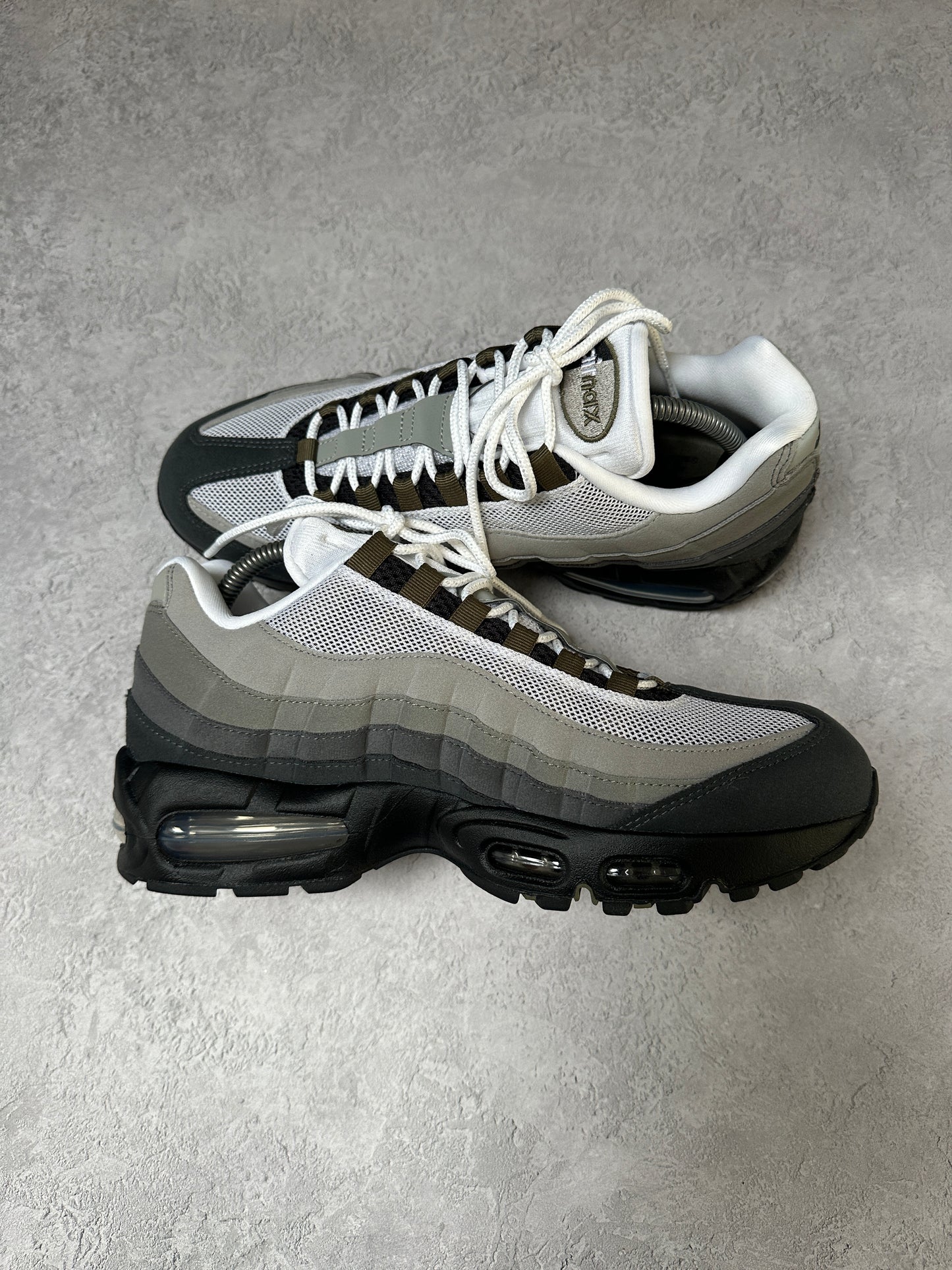 Nike Air Max 95 - Medium Olive - UK8