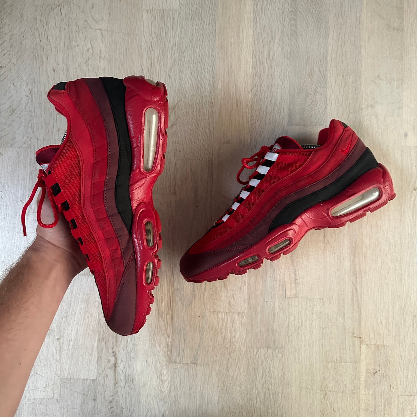 Nike Air Max 95 - Black/Red IDs - UK9