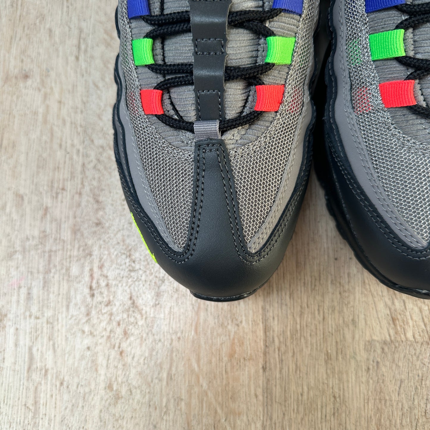 Nike Air Max 95 - Evolution of Icons - UK7.5