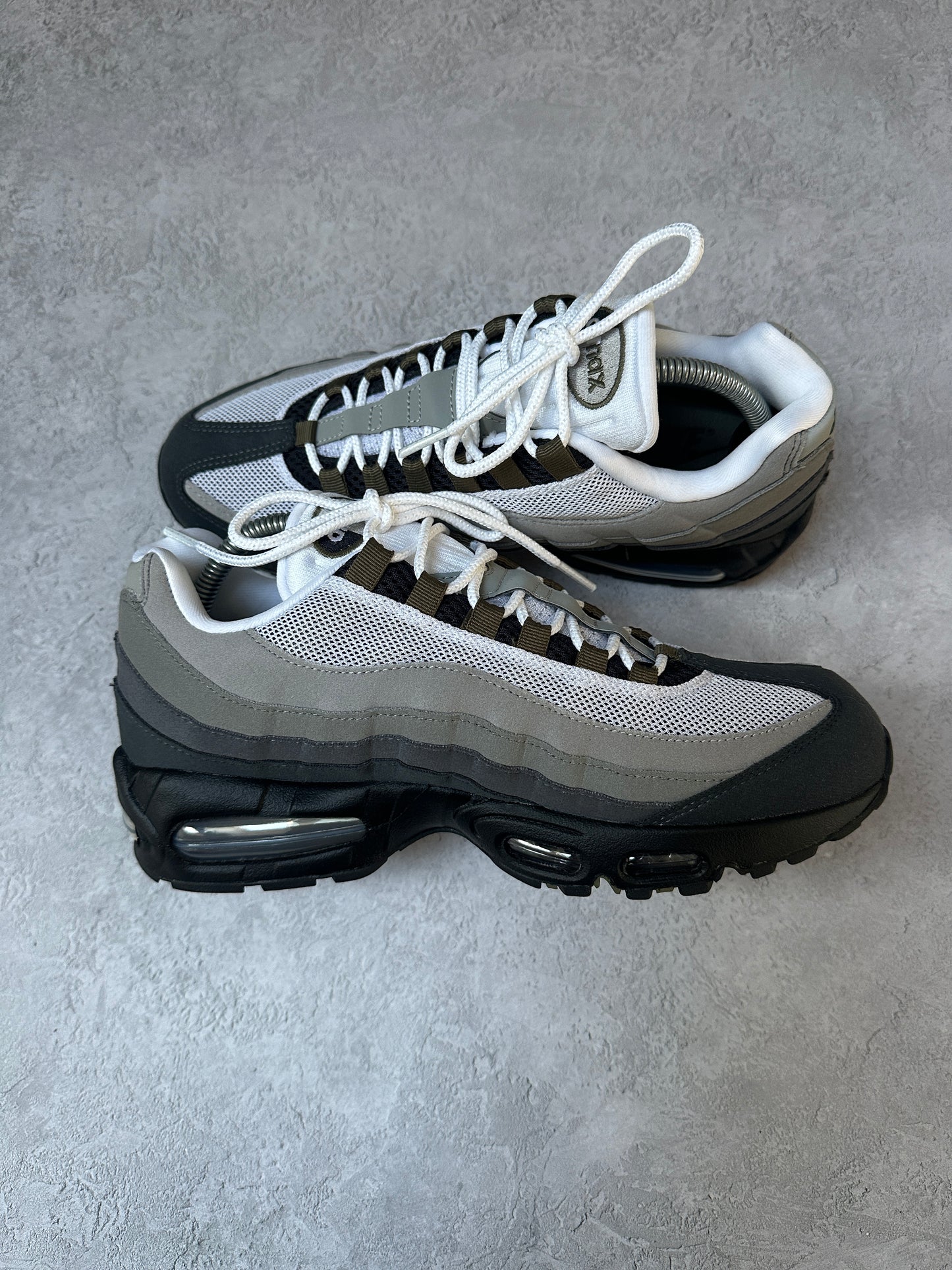 Nike Air Max 95 - Medium Olive - UK7.5
