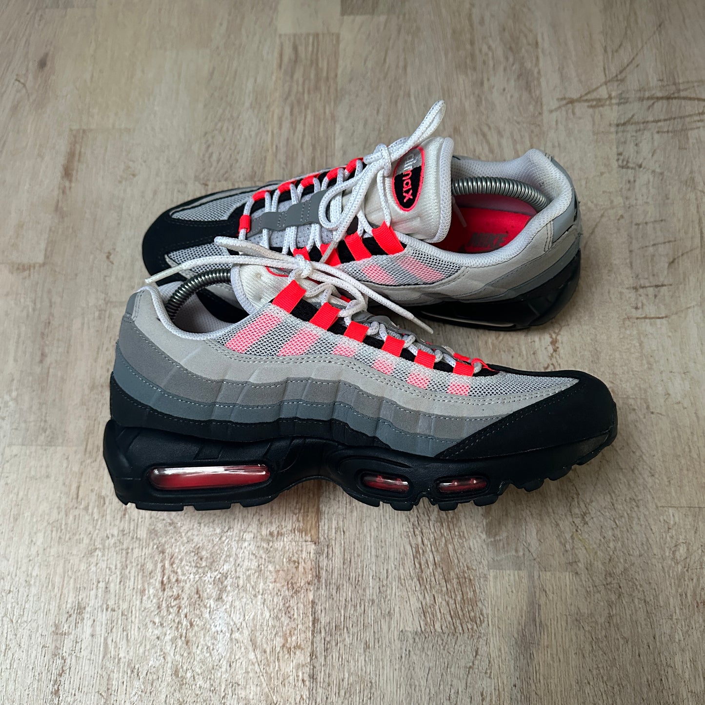 Nike Air Max 95 - Solar Red 2017 - UK8.5