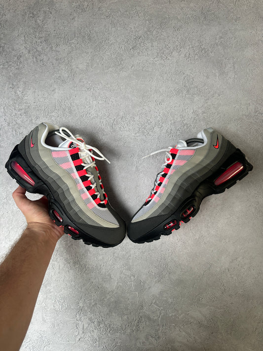 Nike Air Max 95 - Solar Red 2025 - UK8.5