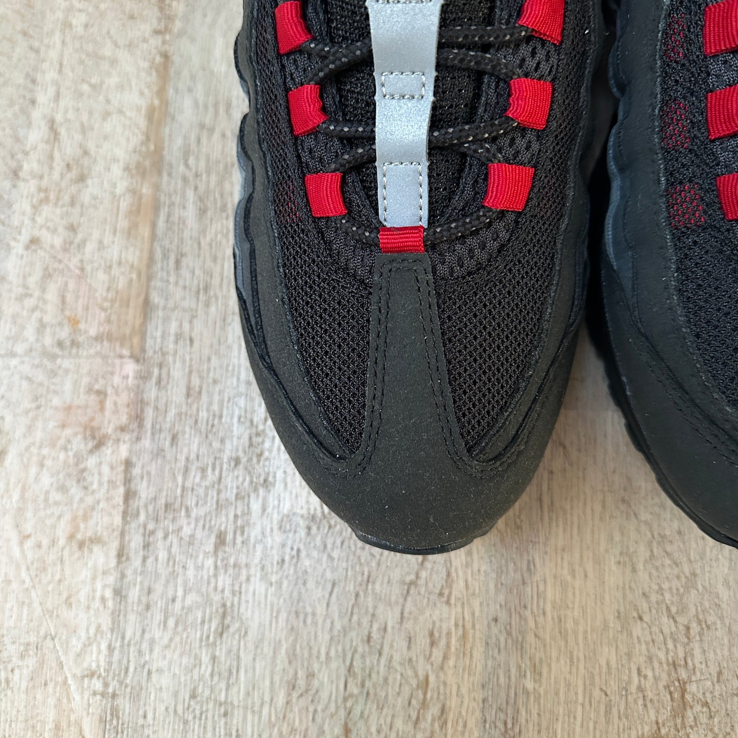 Nike Air Max 95 - Liverpool FC - UK7