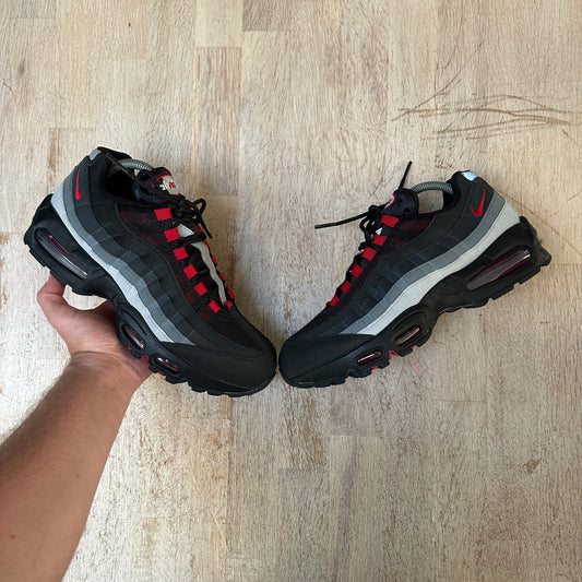 Nike Air Max 95 - Liverpool FC - UK7.5