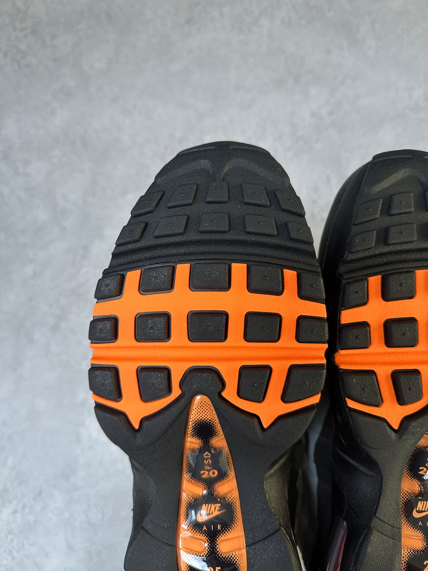 Nike Air Max 95 - Mandarin 2025 - UK9.5
