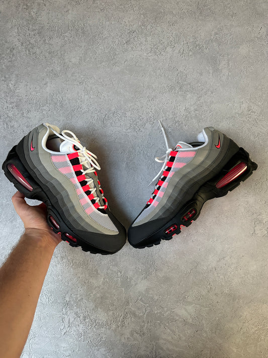 Nike Air Max 95 - Solar Red 2025 - UK9.5