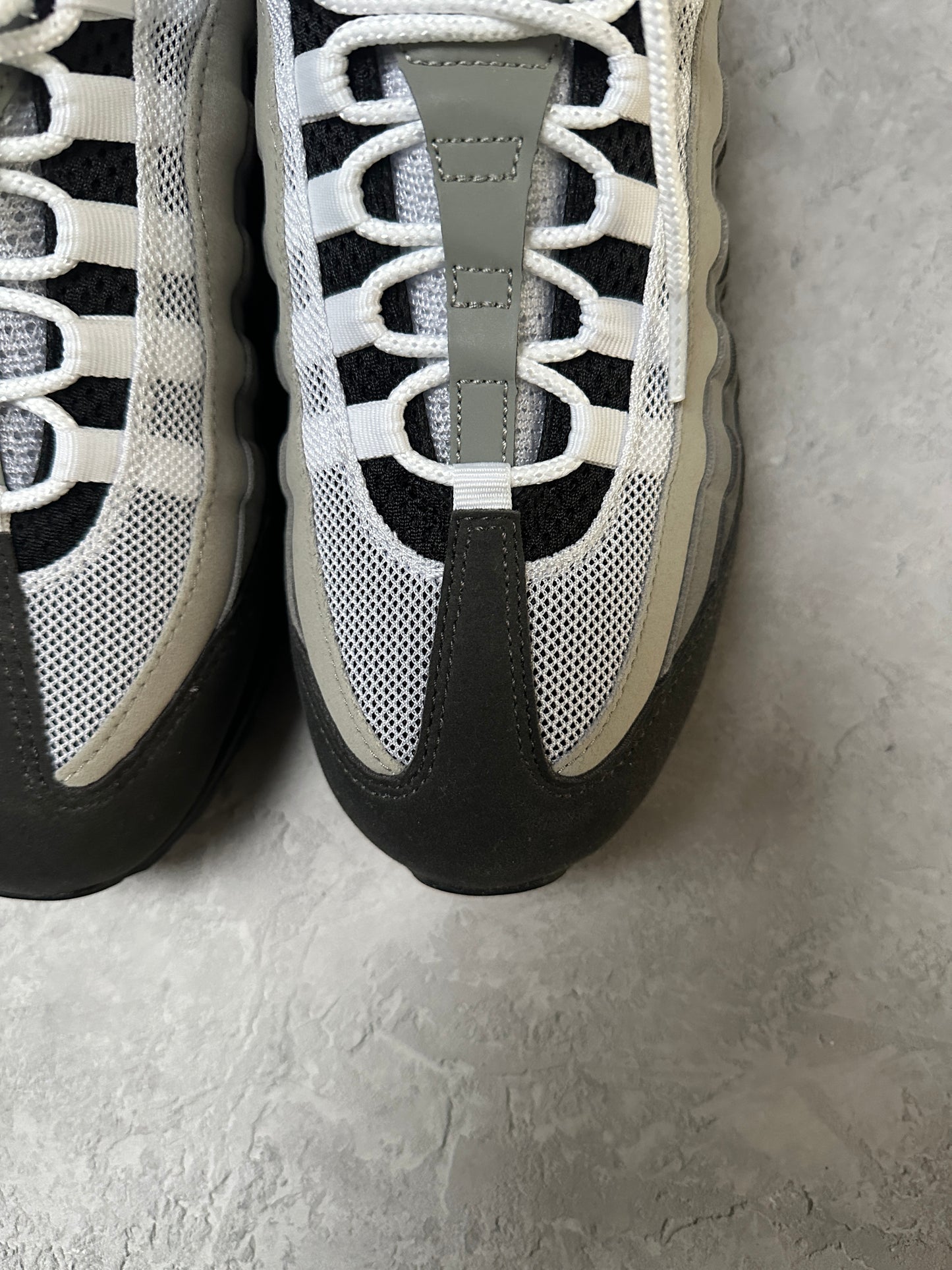 Nike Air Max 95 - Granite 2026 - UK7.5