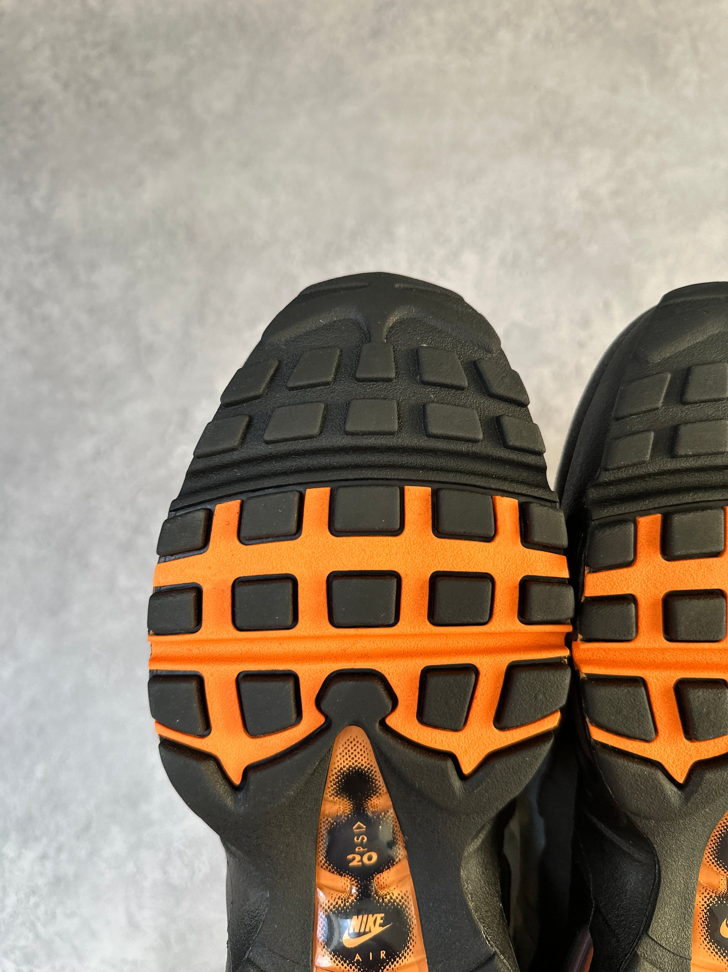 Nike Air Max 95 - Mandarin 2025 - UK7.5